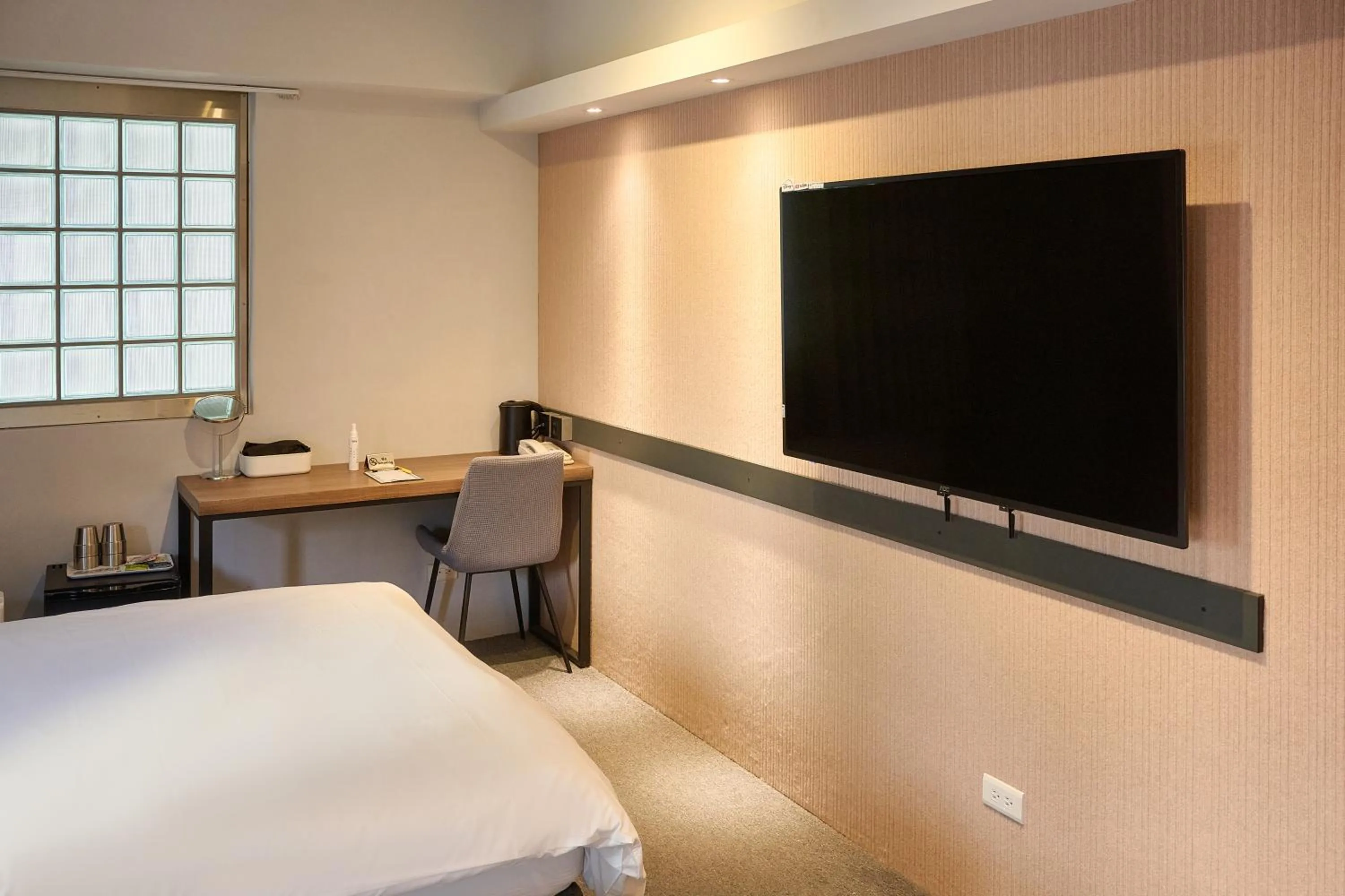 TV and multimedia, Bed in Doudian DDiNN Hotel
