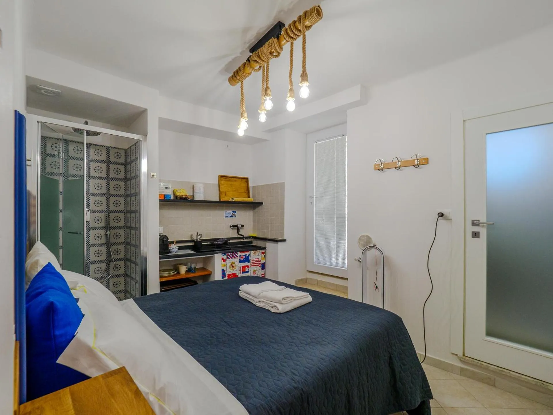 Photo of the whole room, Bed in Ventu de Ma