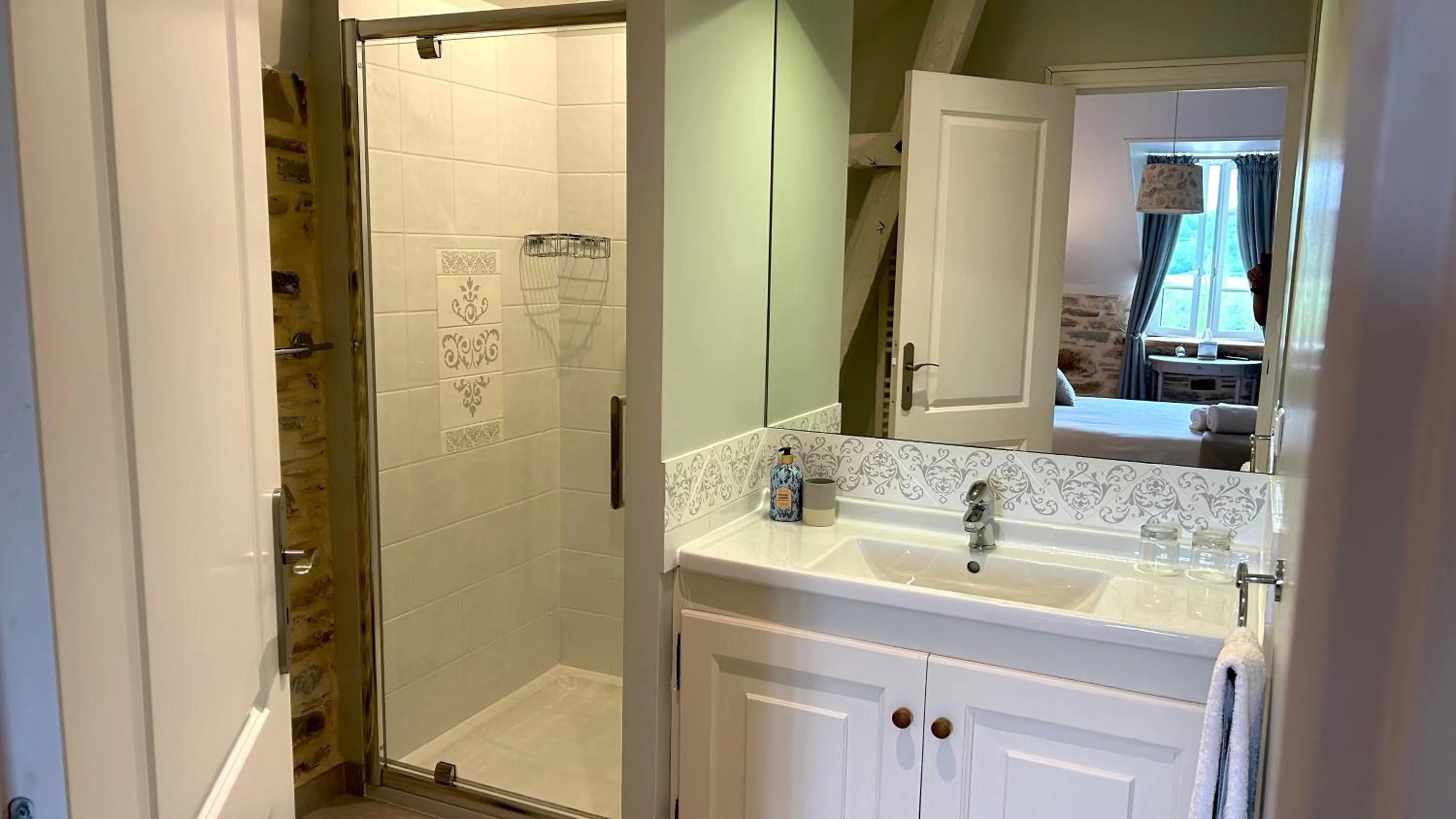 Shower in Chambres d'Hôtes Secret Pyrenées