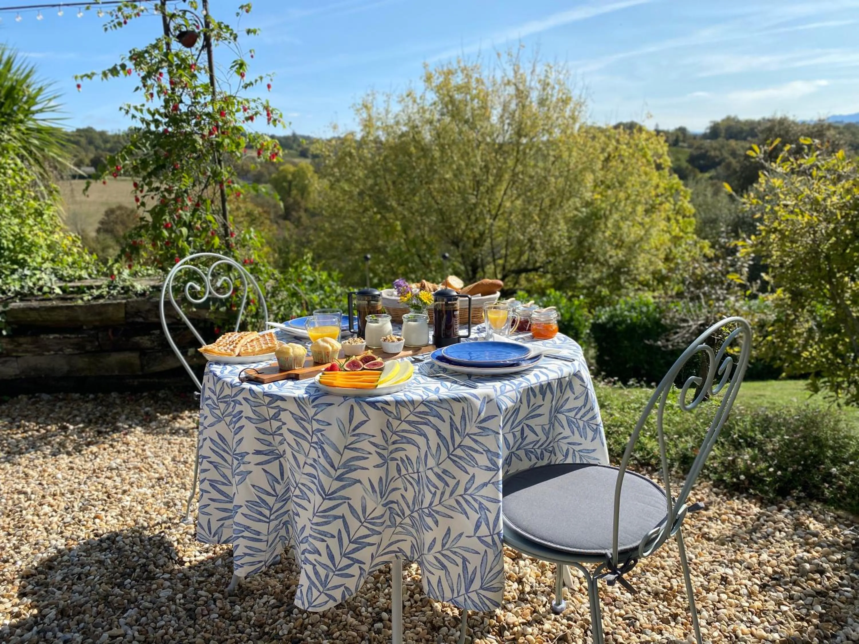 Continental breakfast in Chambres d'Hôtes Secret Pyrenées