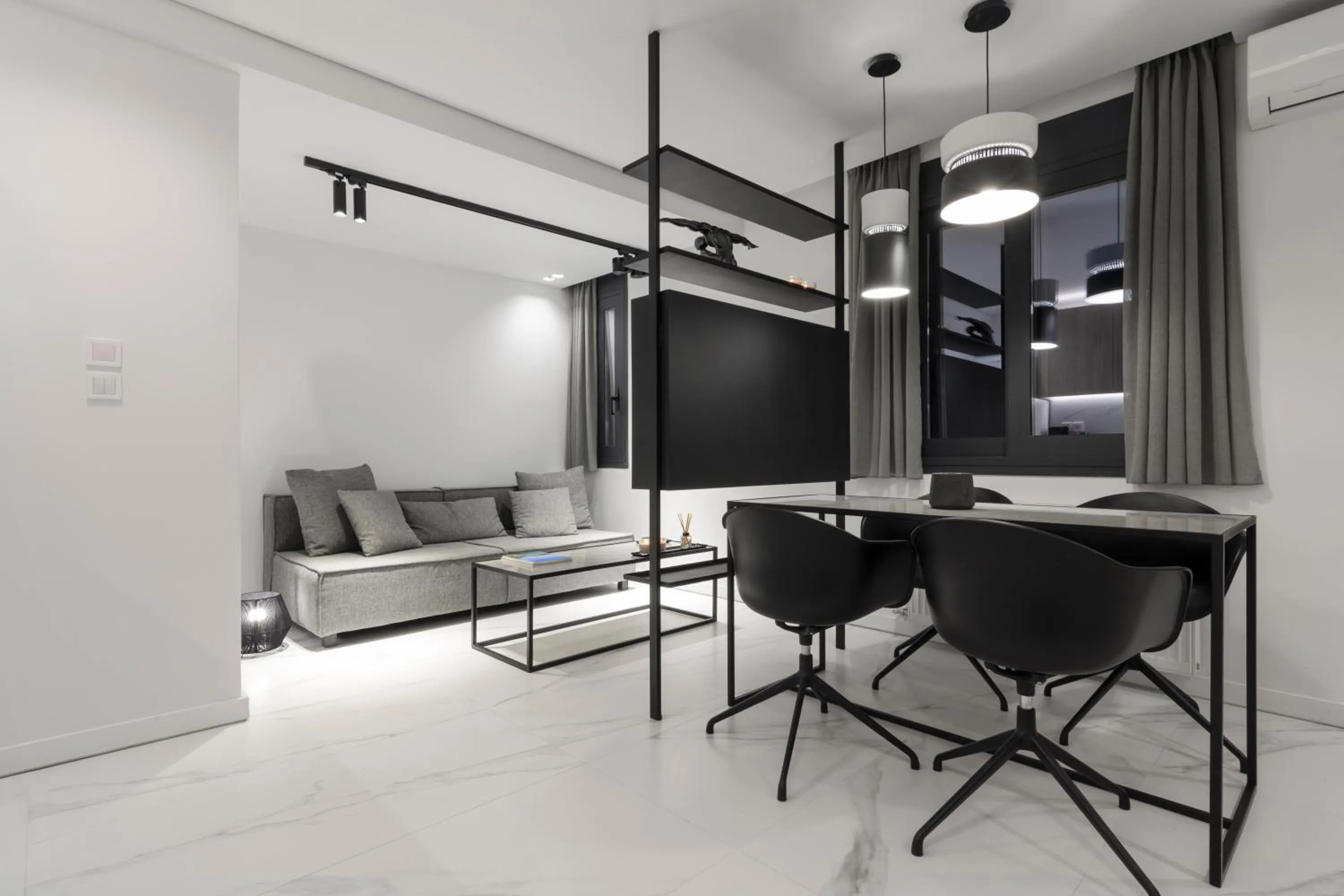 TV and multimedia in Heritage Boutique Apartments