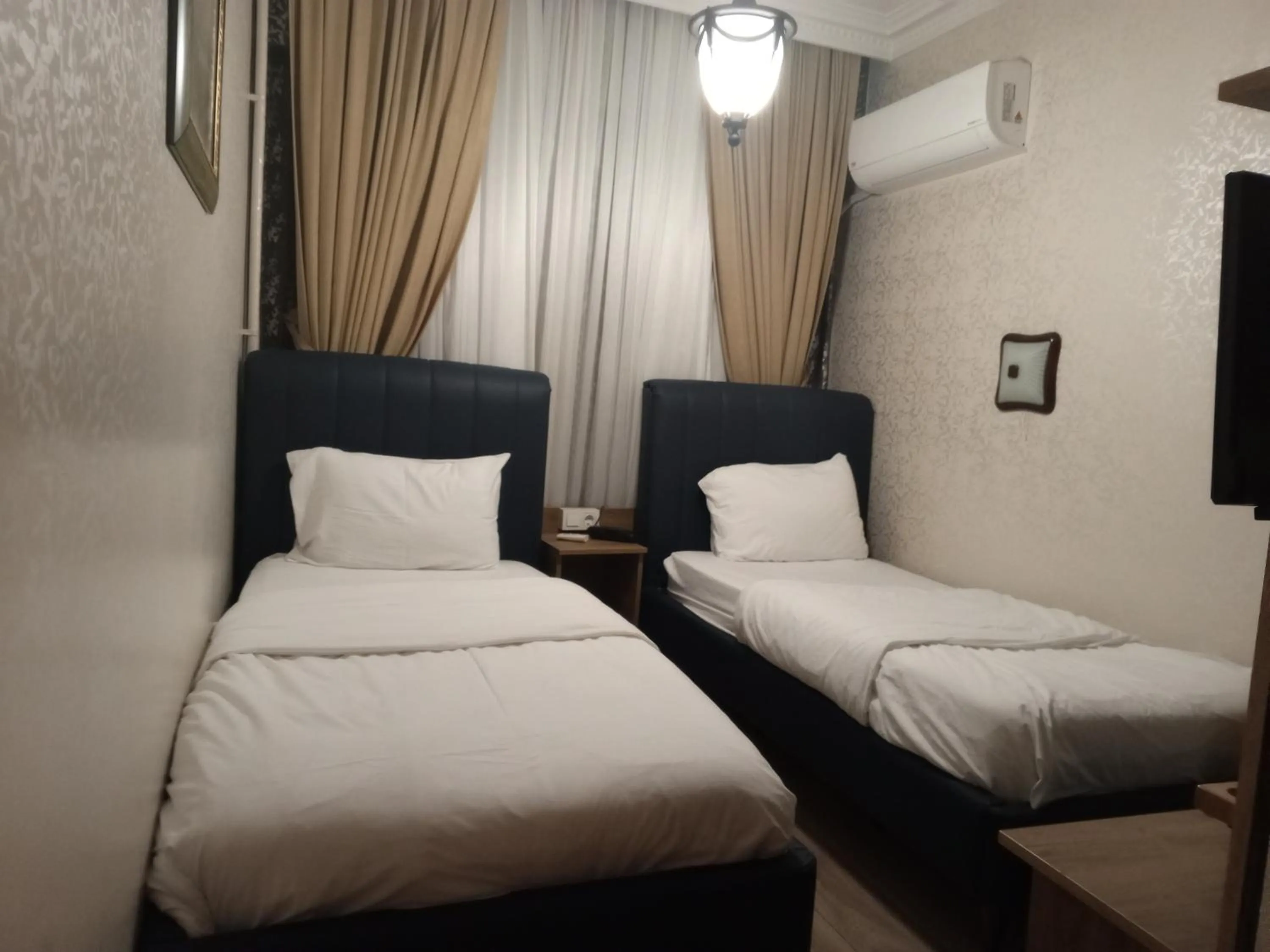 Bed in Kosk Hotel Kadikoy