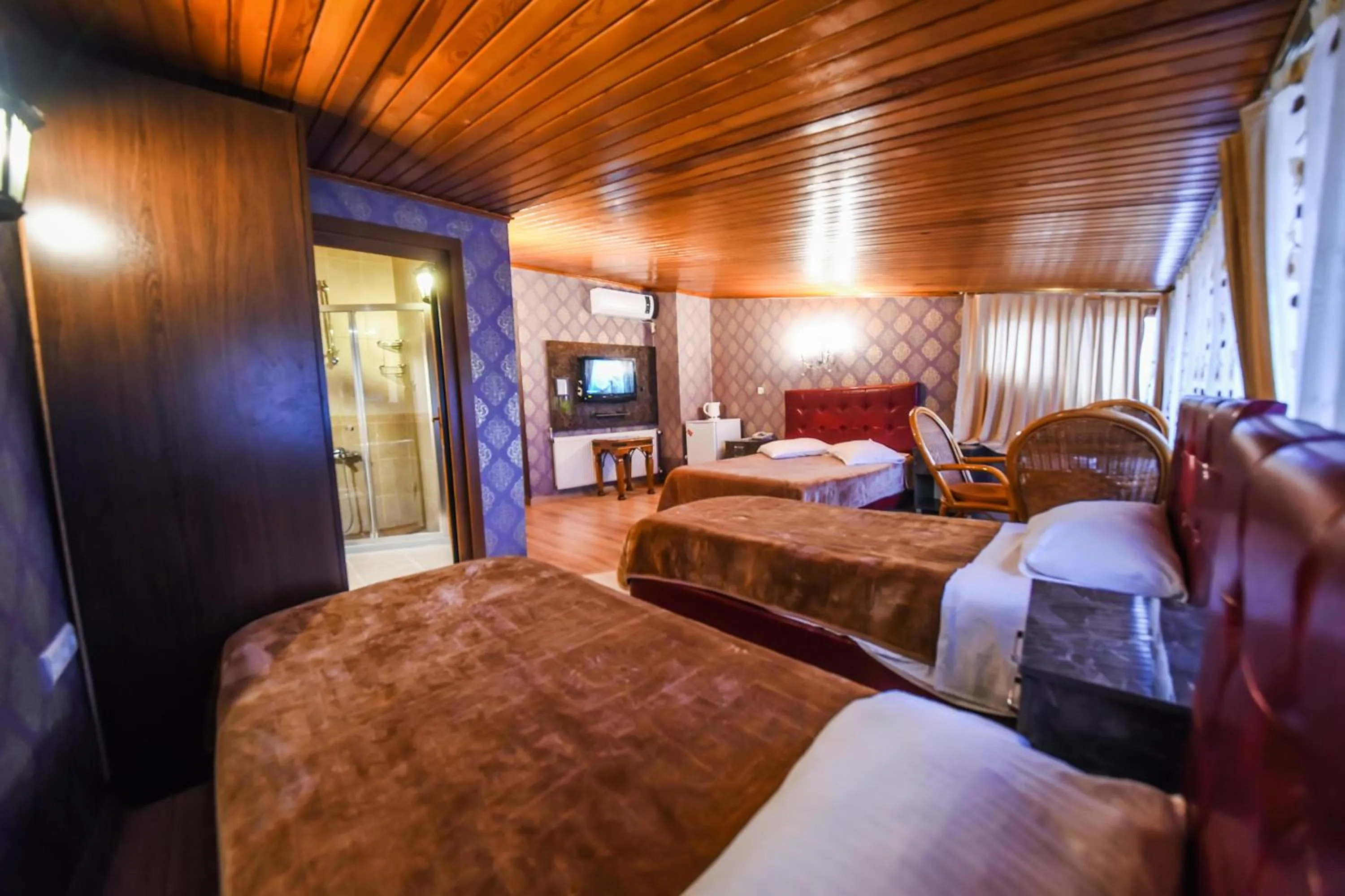 Bed in Kosk Hotel Kadikoy