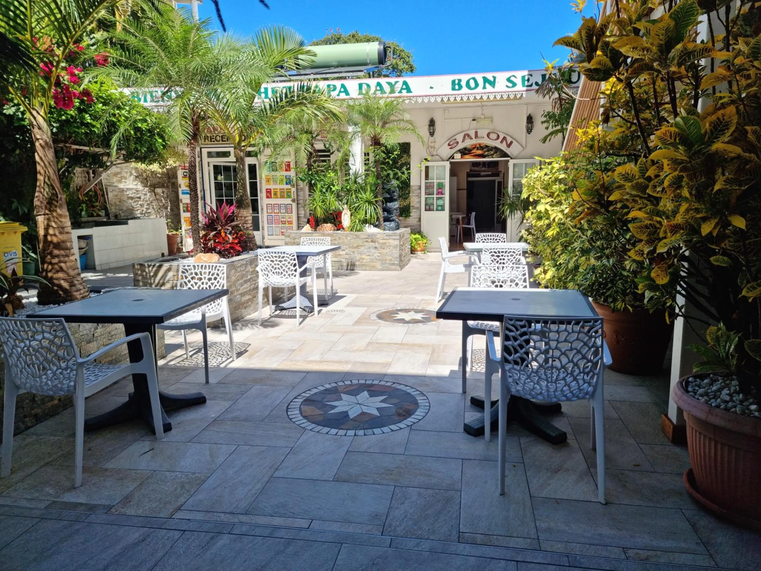 Hotel CHEZ PAPA DAYA