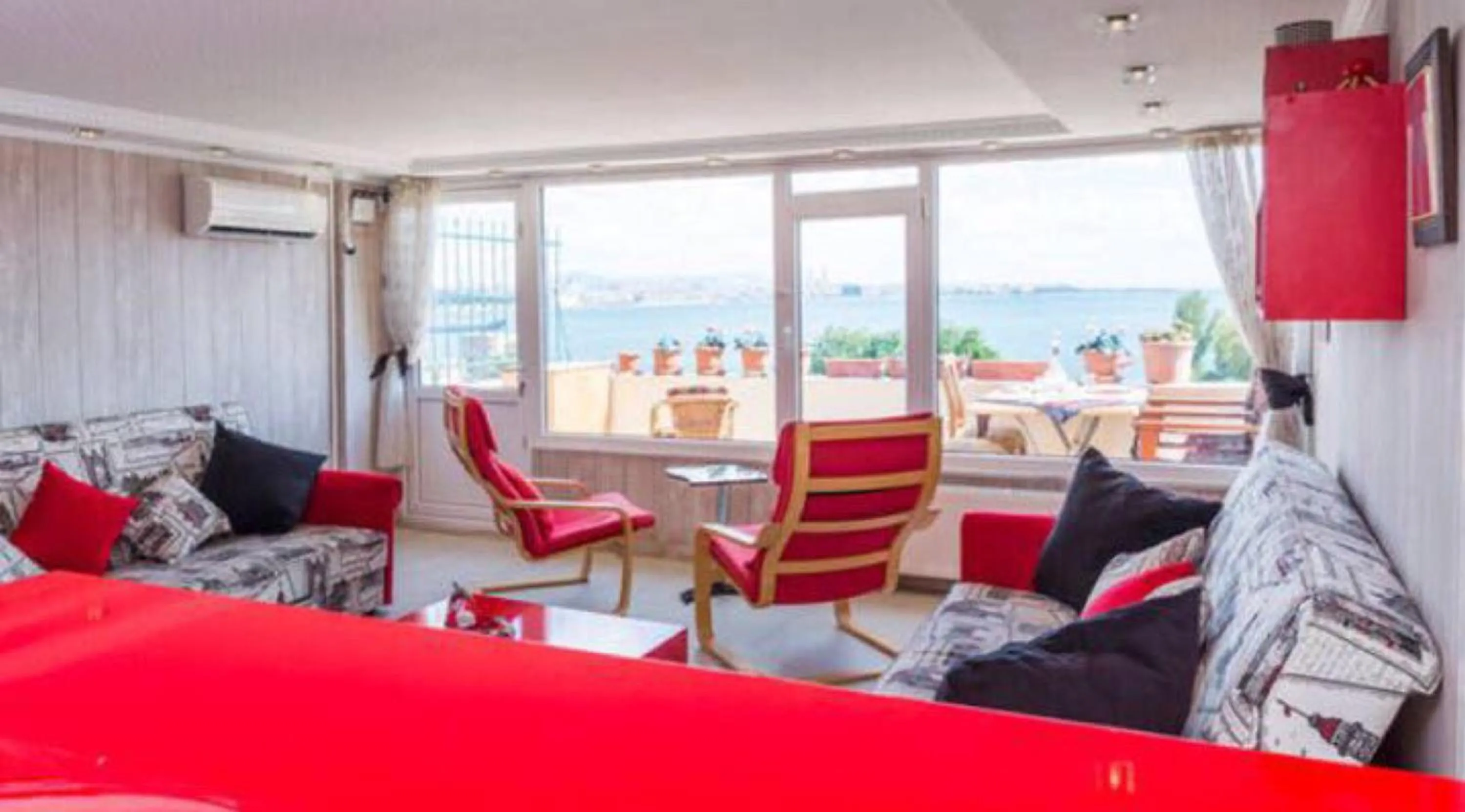 Front of Sea View Apartments Sultanahmet SEA VIEW