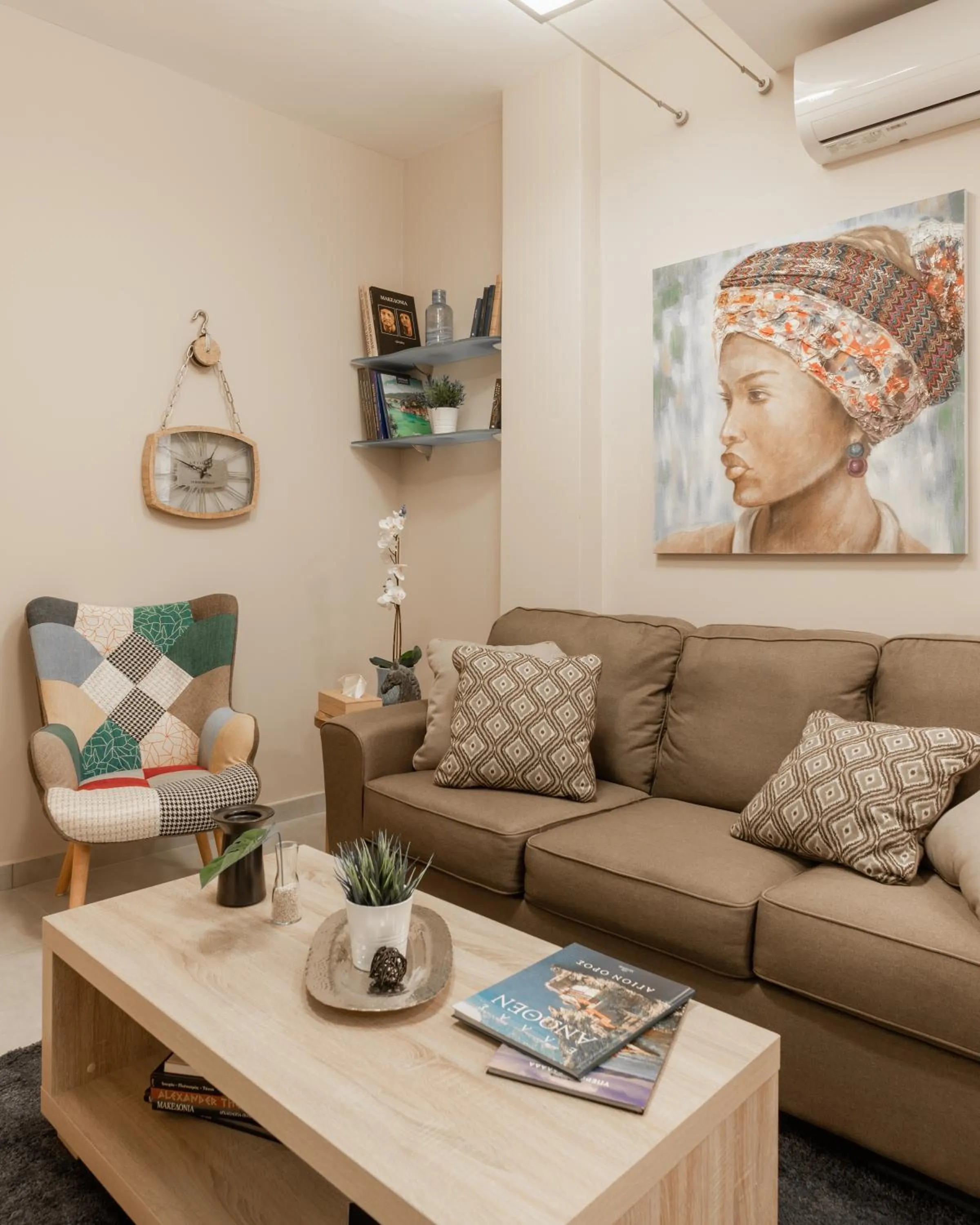 Living room in Monastiraki Urban Apartments