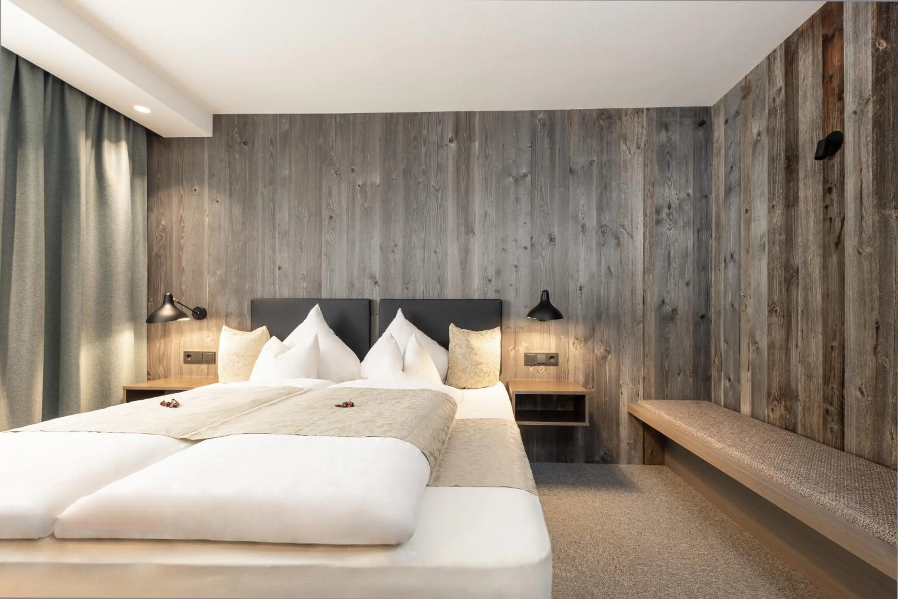 Bedroom, Bed in Haus Verwall