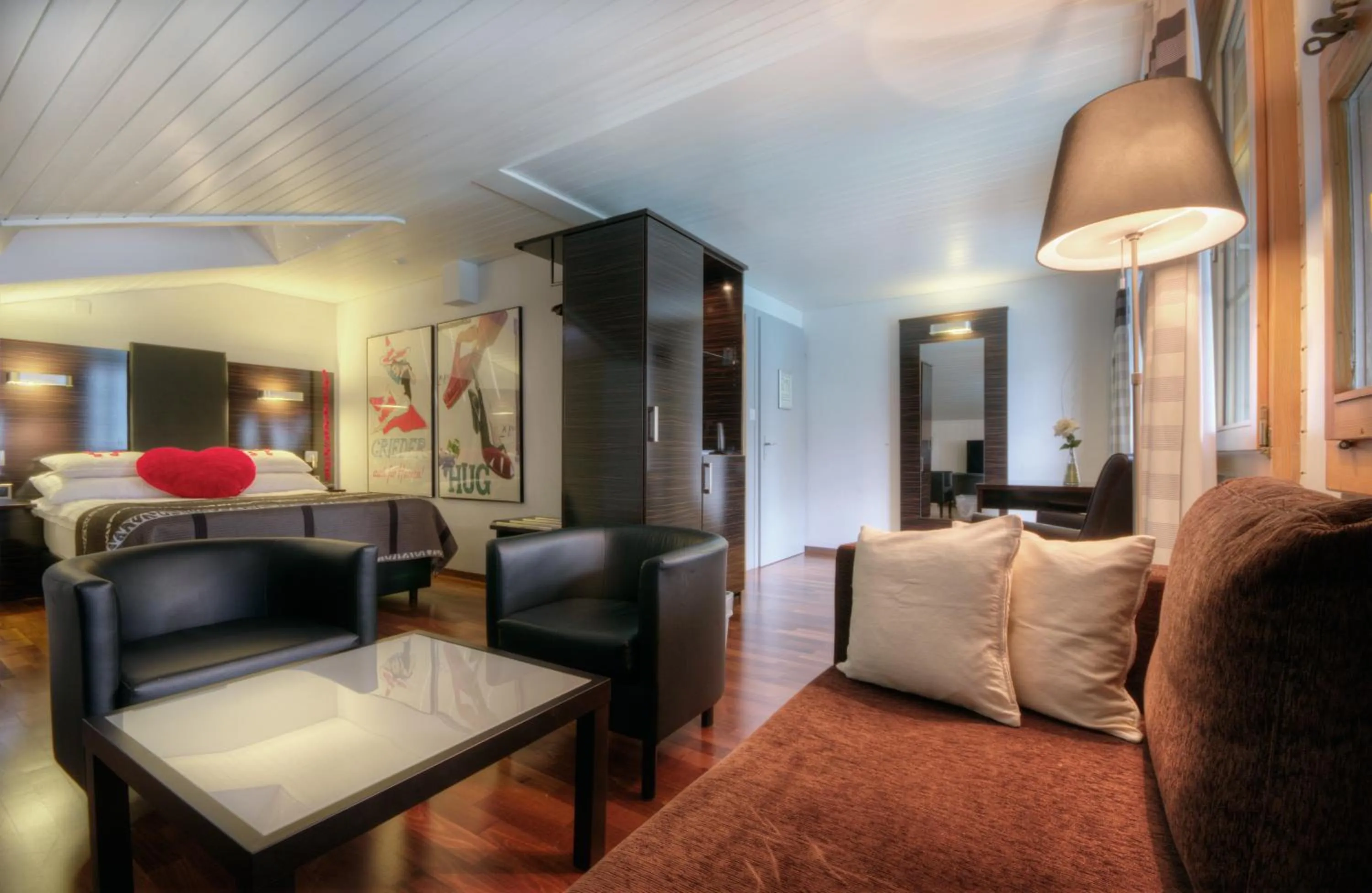 Photo of the whole room in Hotel Brienzersee