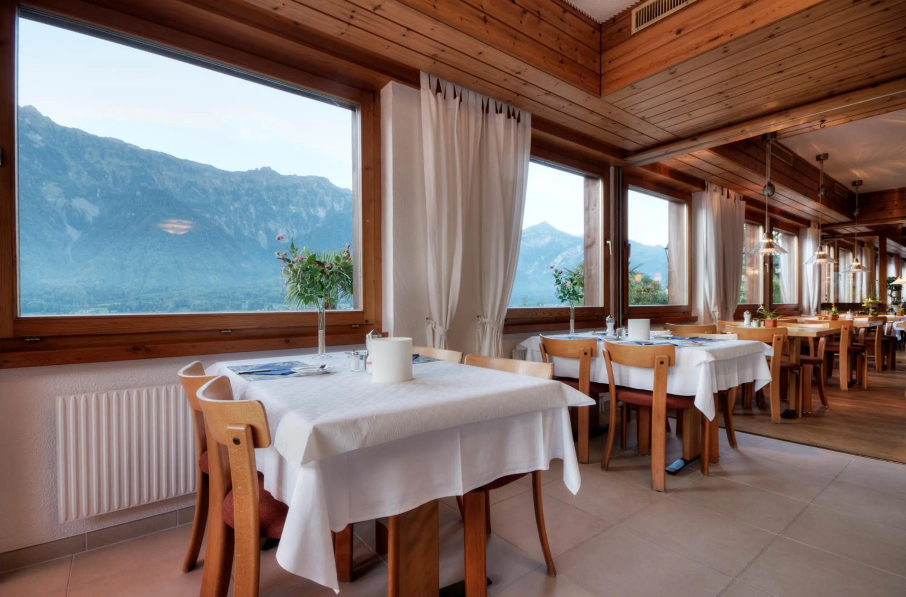 Restaurant/places to eat in Hotel Brienzersee