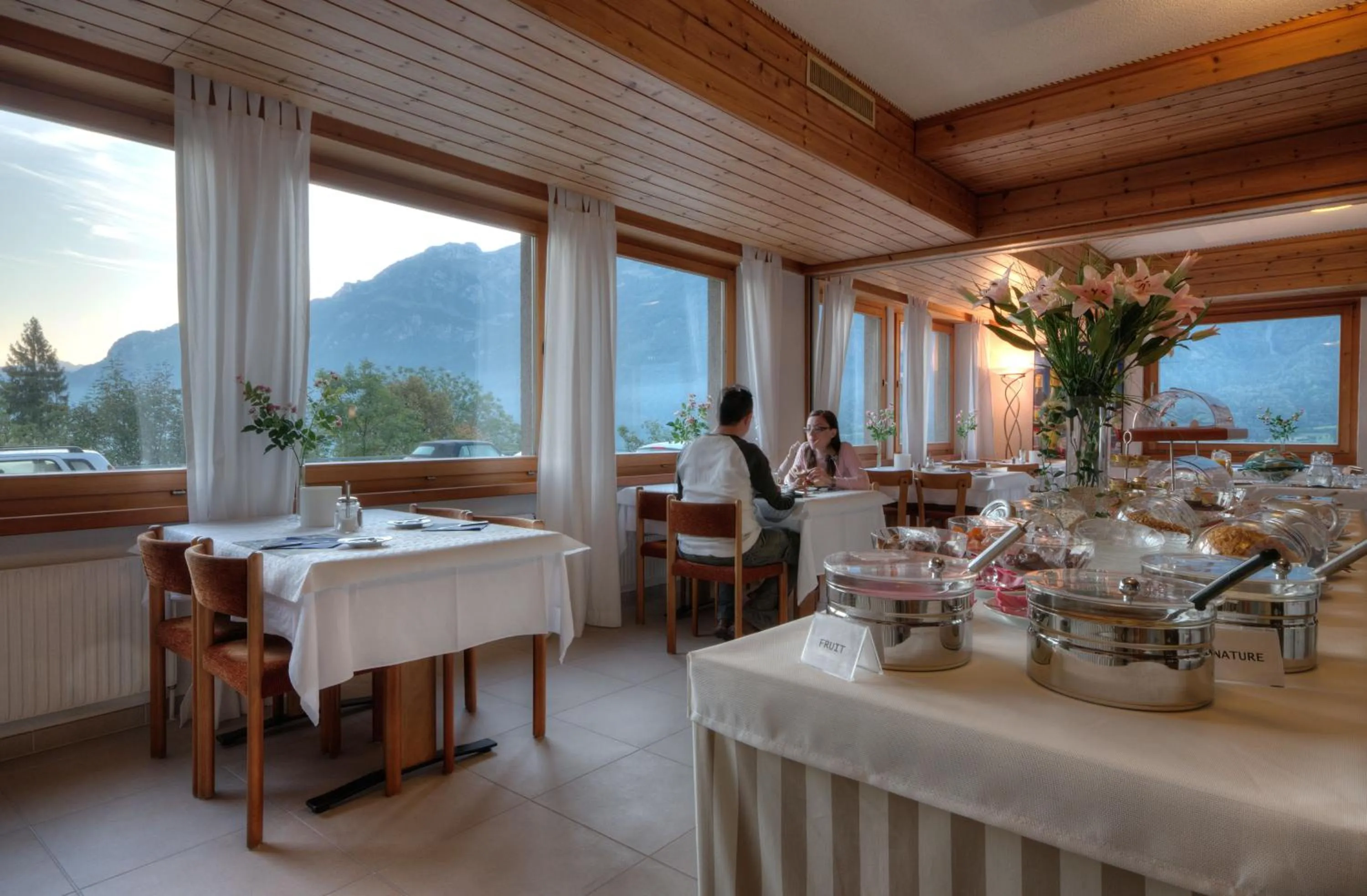 Restaurant/places to eat in Hotel Brienzersee