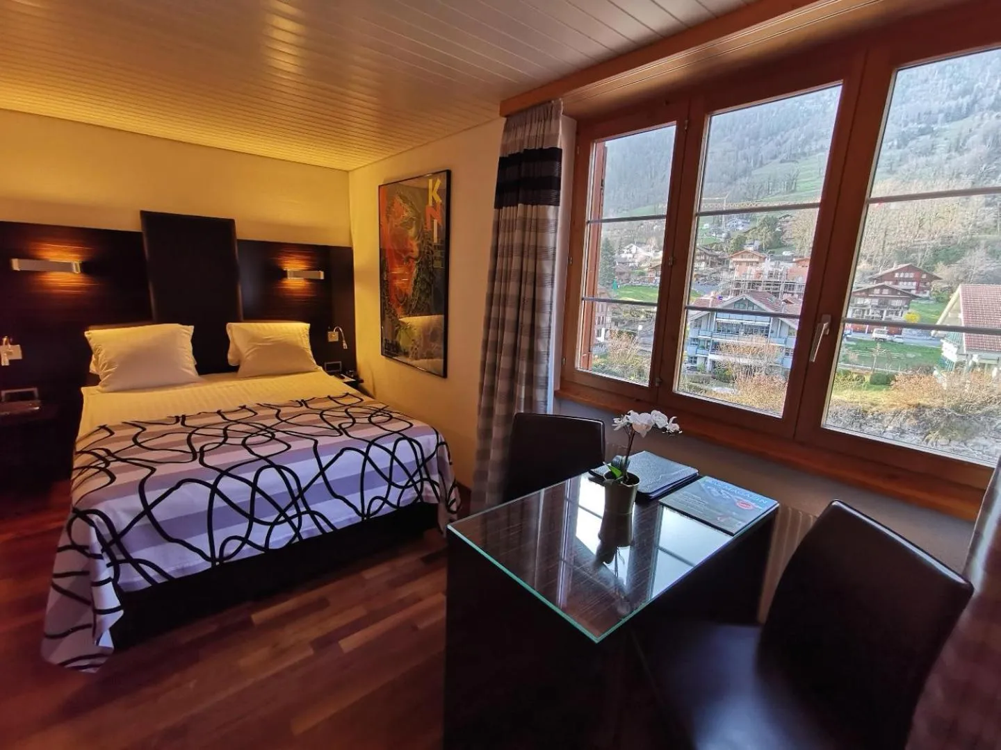 Photo of the whole room, Bed in Hotel Brienzersee