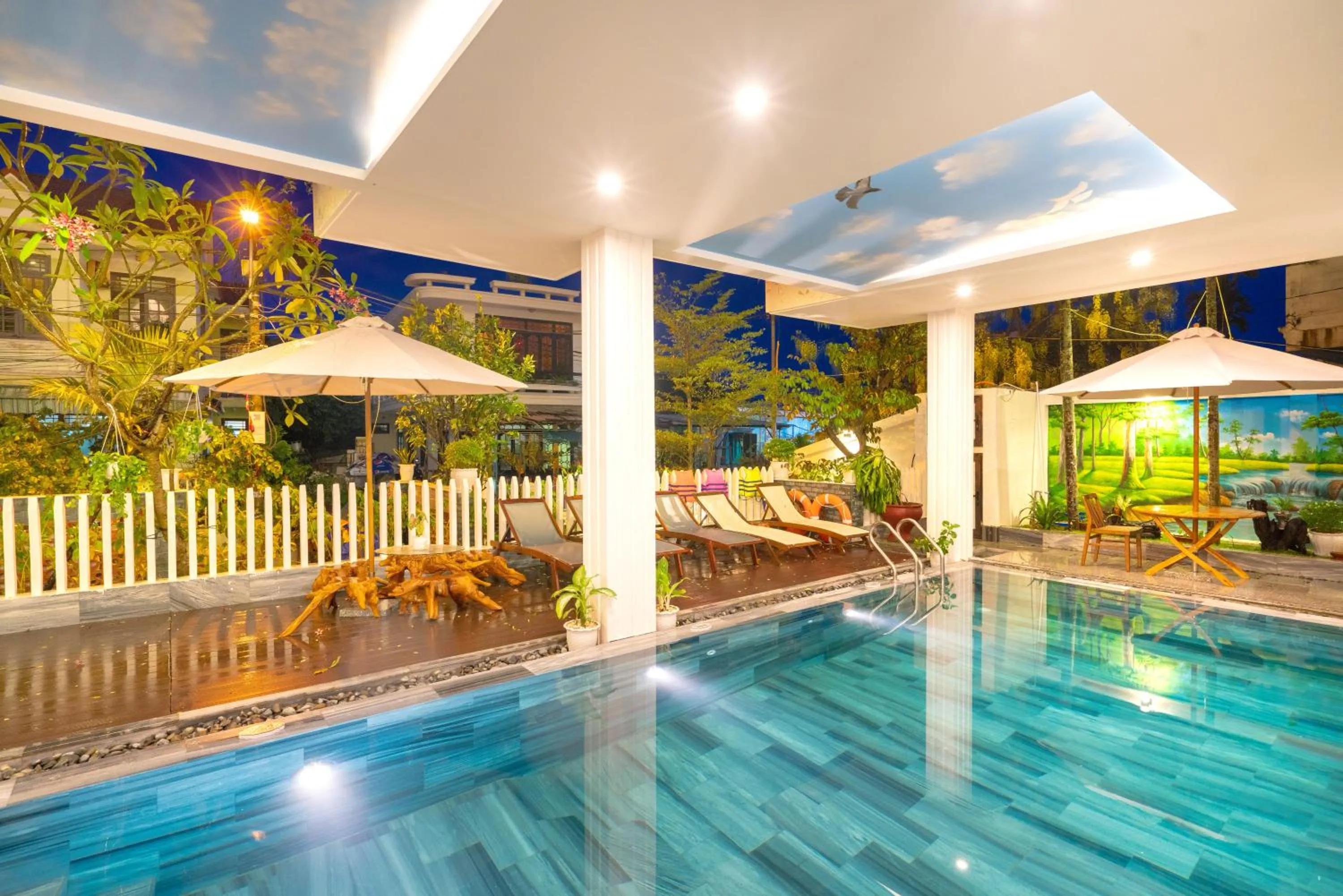 Swimming pool in Hoi An Grace River Villa