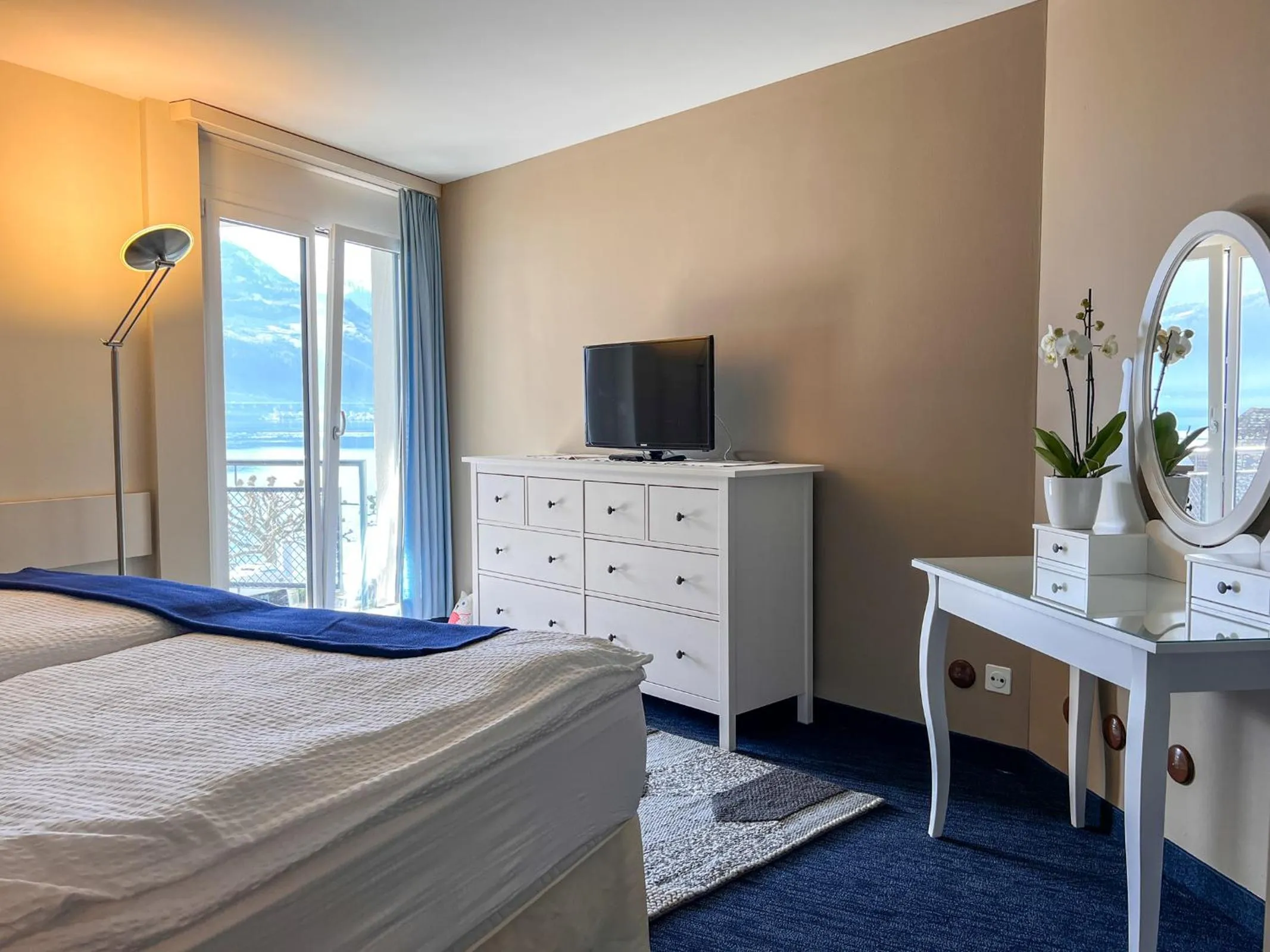 Bedroom, Bed in Seehotel Riviera at Lake Lucerne