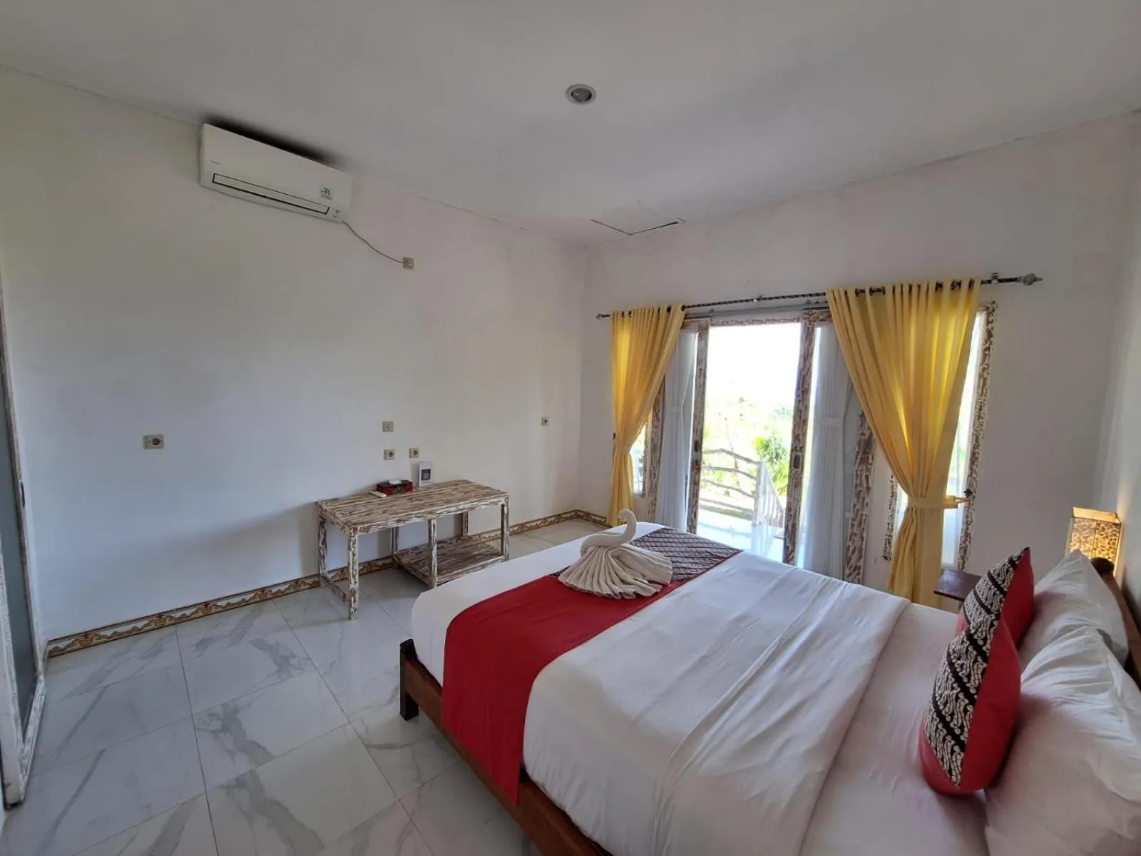 La Colina Bungalow