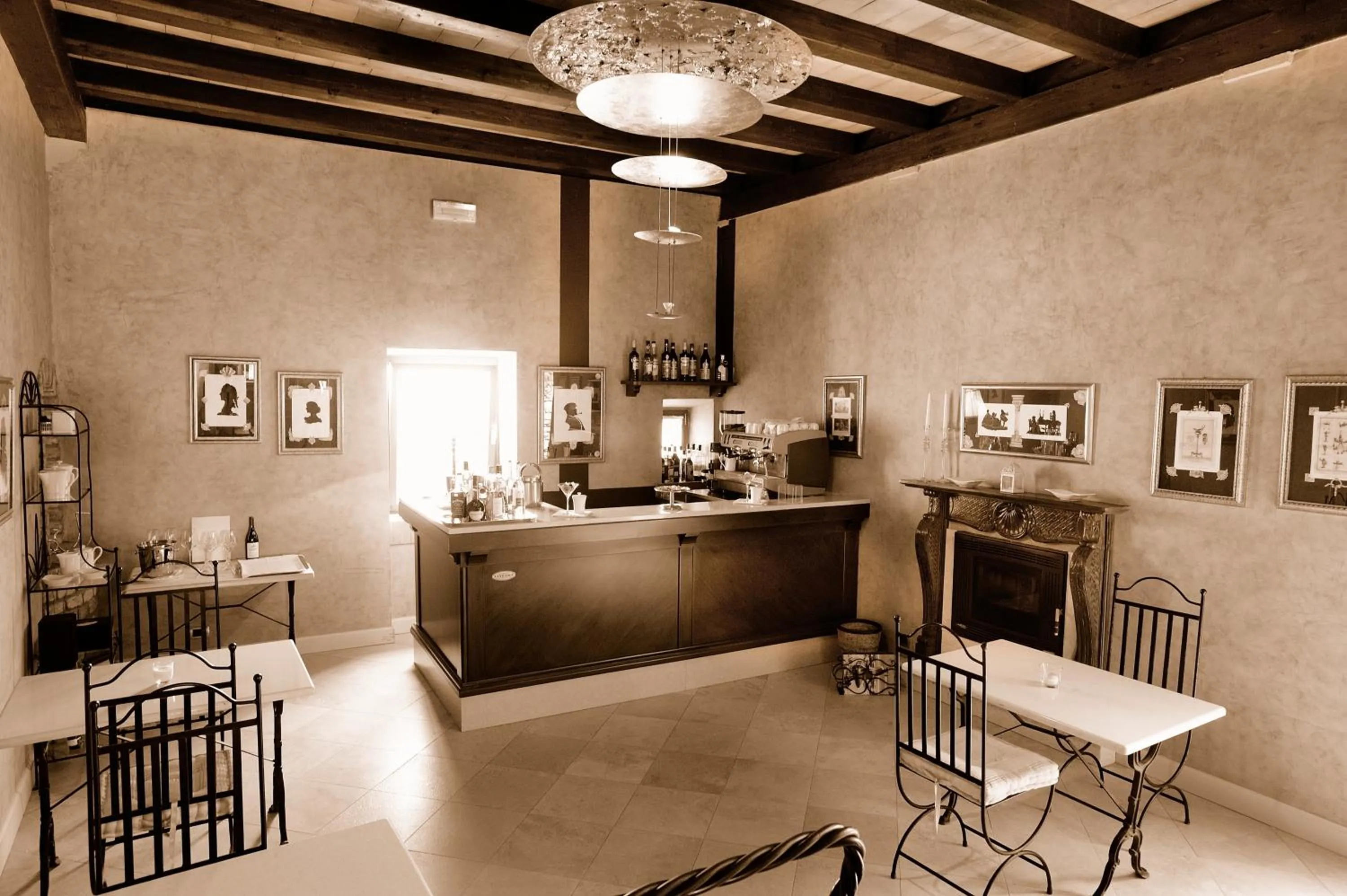 Lounge or bar in Relais La Colombara Spa & Wellness