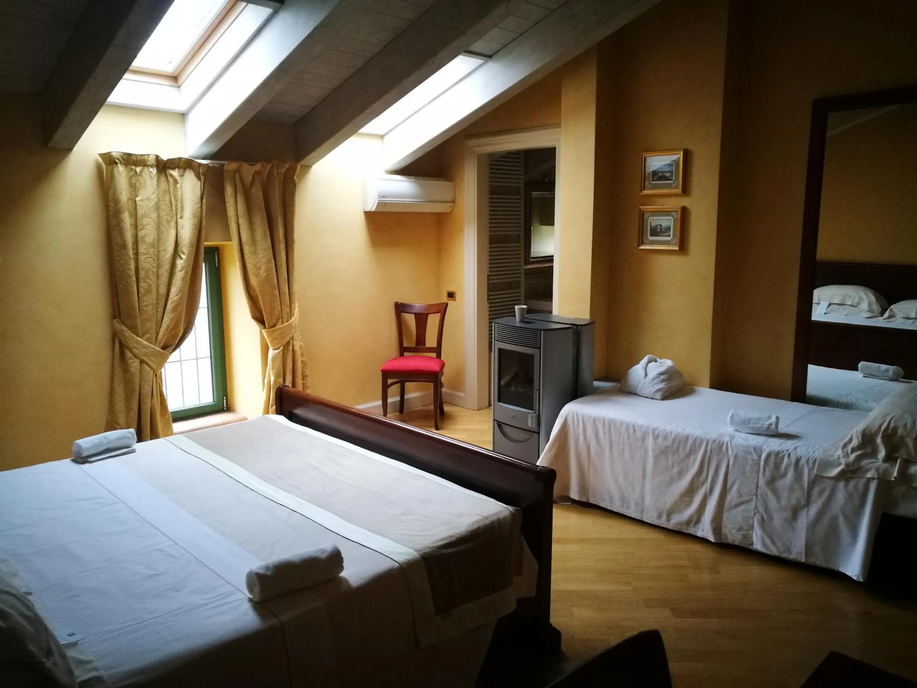 Bed in Relais La Colombara Spa & Wellness