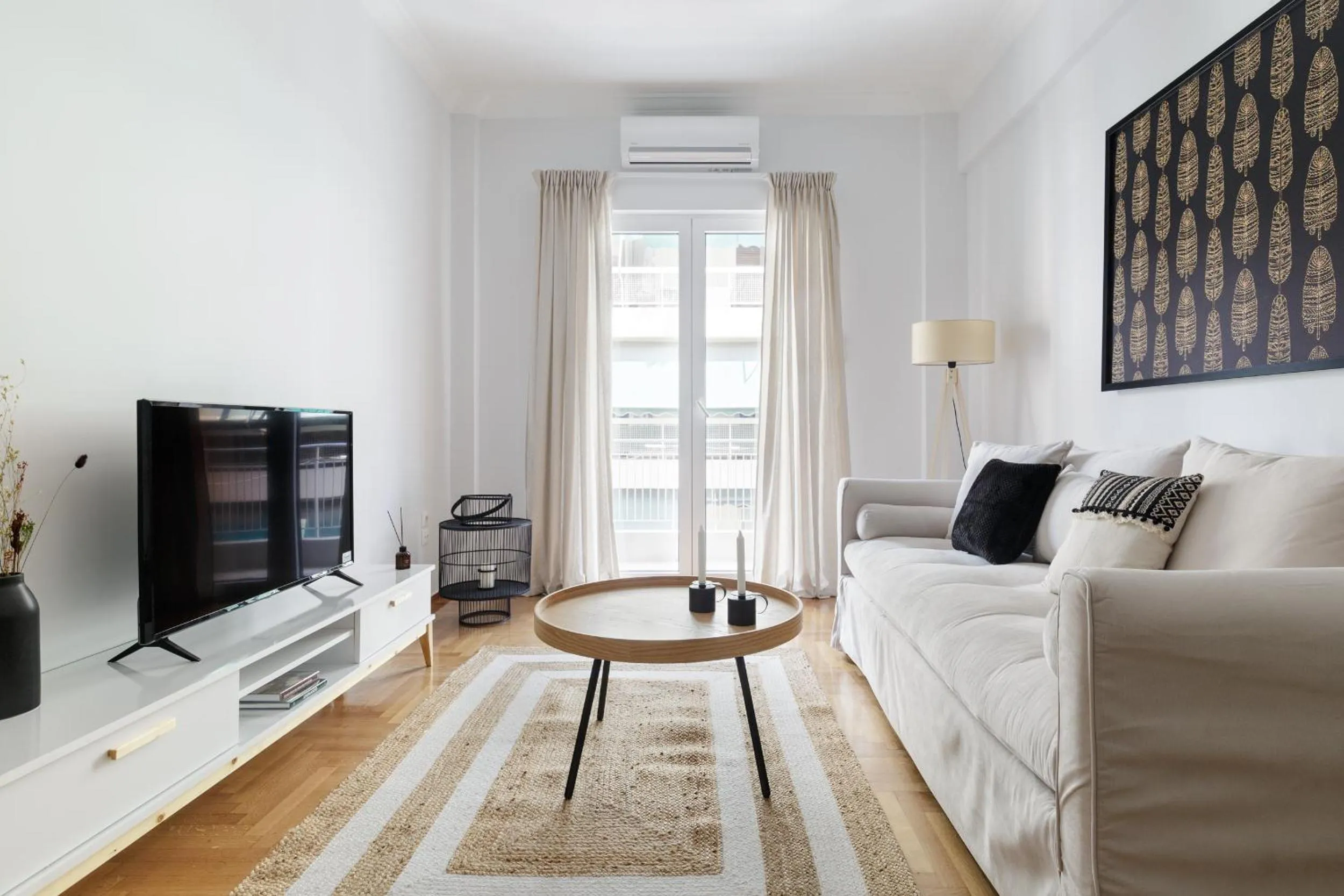 Urban 2BD Apartment in Koukaki by UPSTREET