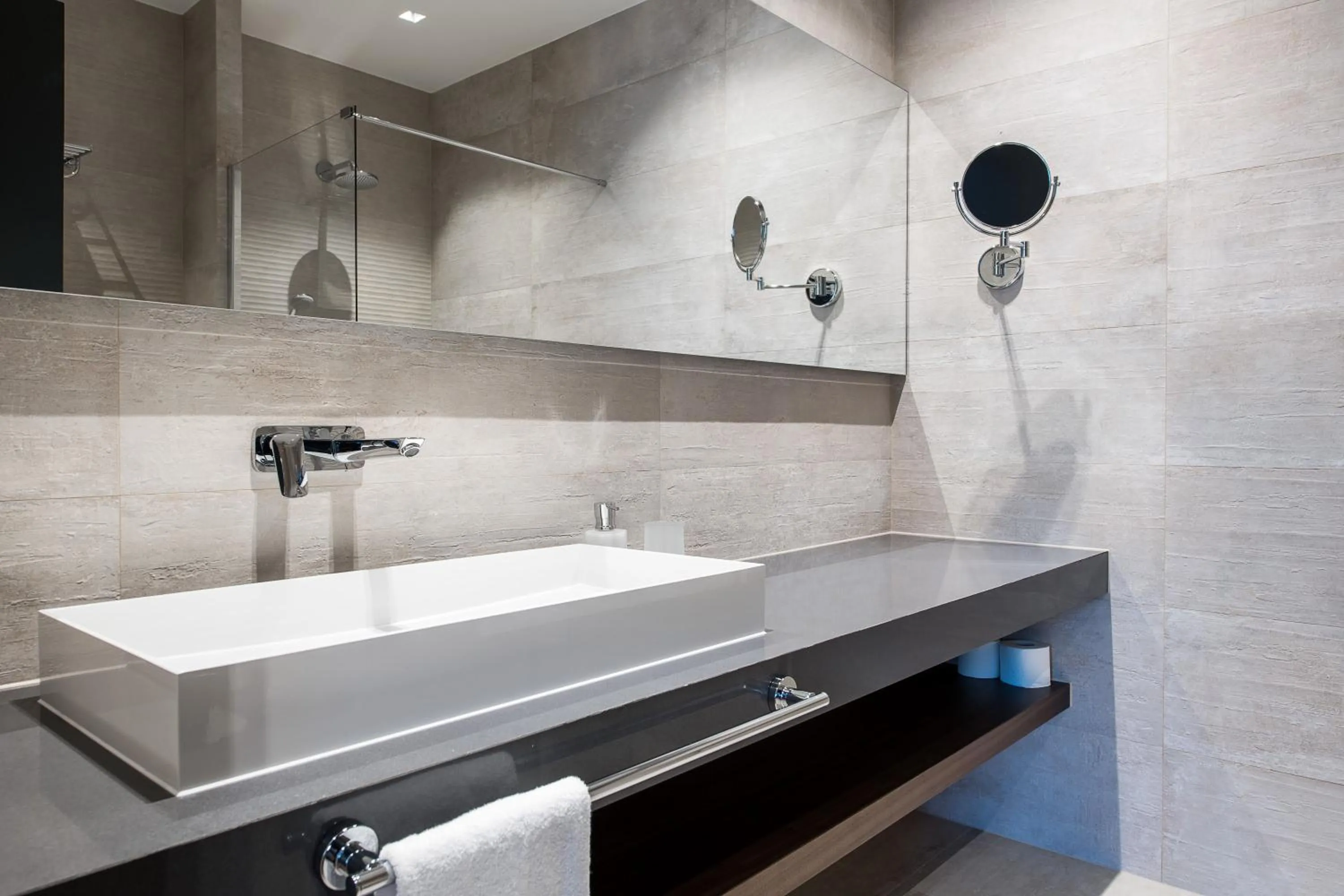 Bathroom in Seraphine Plaza