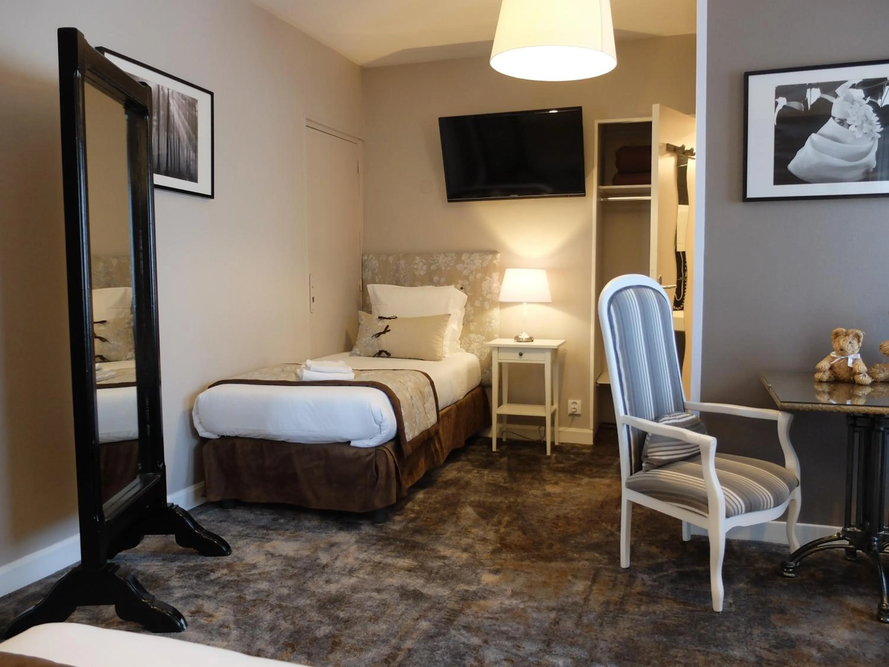 Bedroom in Aux Temps d'Em