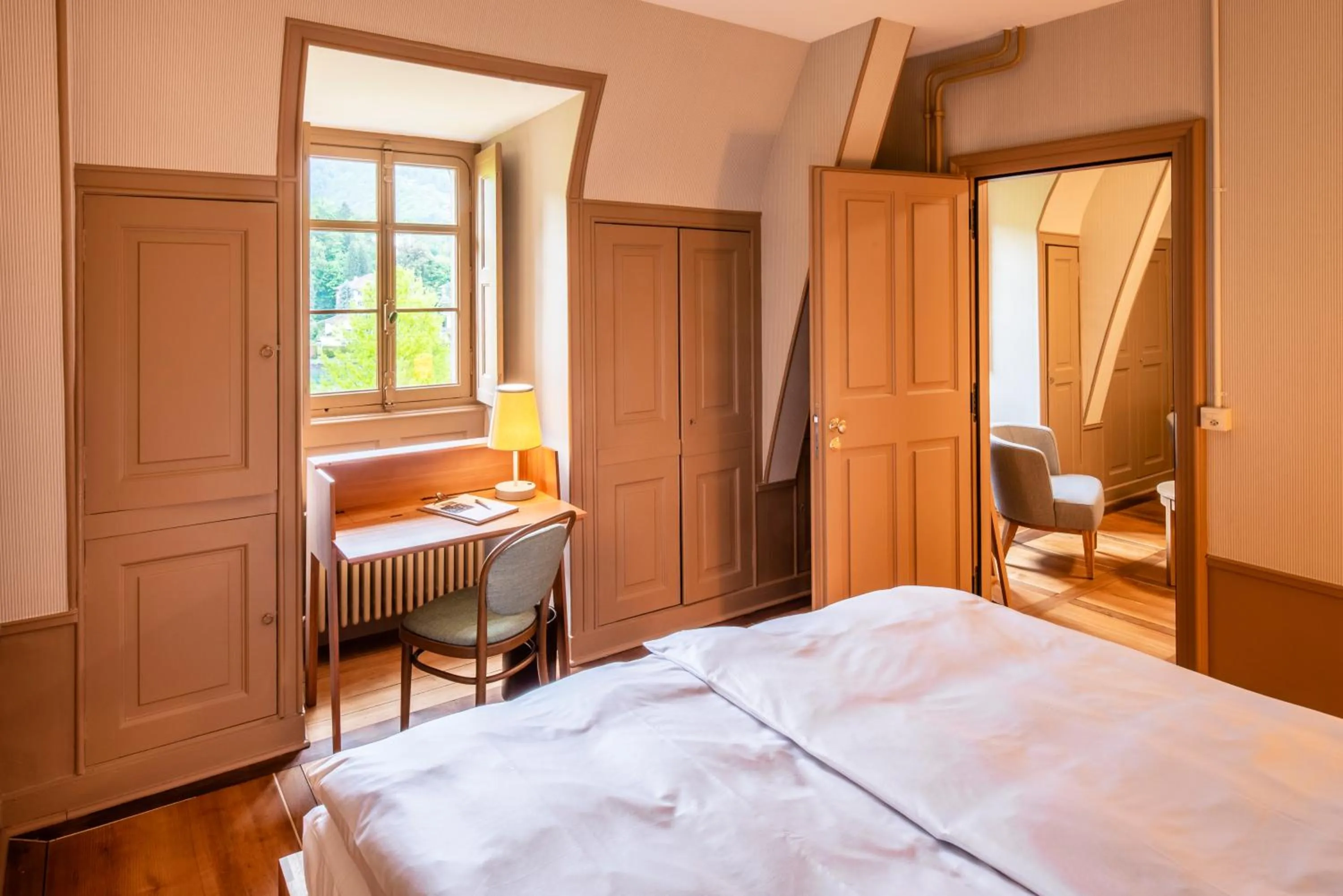Bedroom, Bed in Schloss Schadau - Swiss Historic Hotel