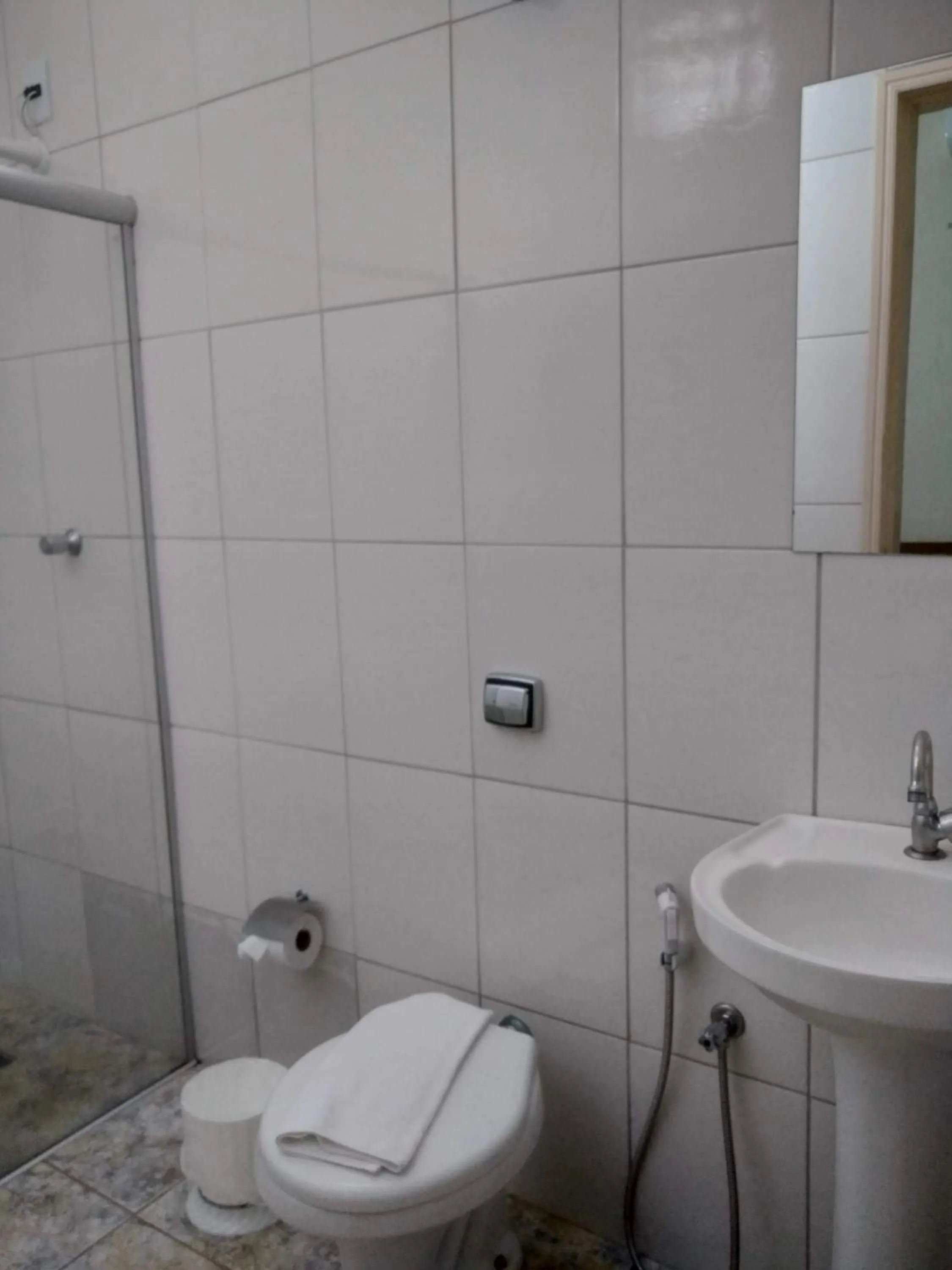 Bathroom in Lelis Hotel