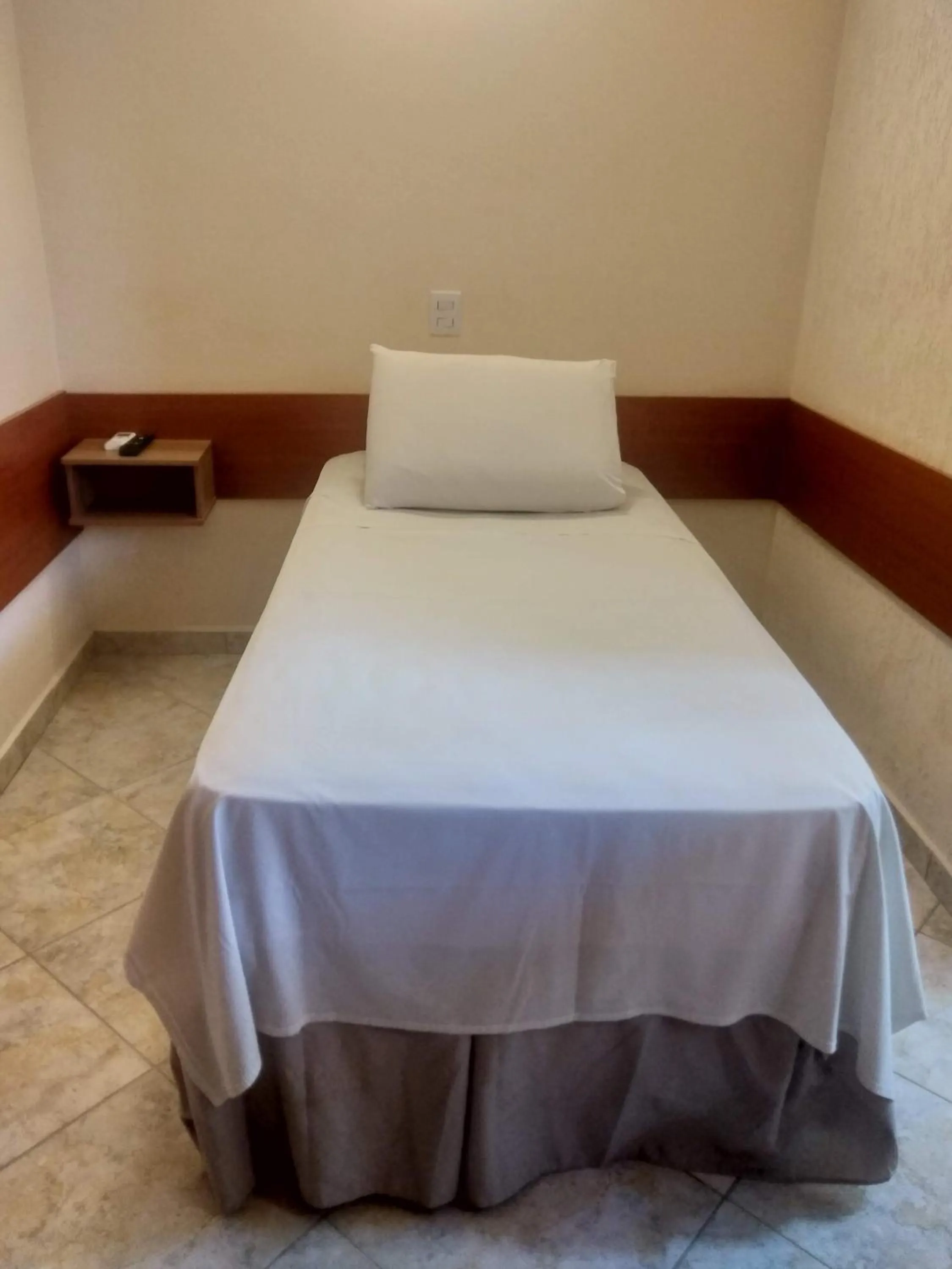 Bedroom in Lelis Hotel