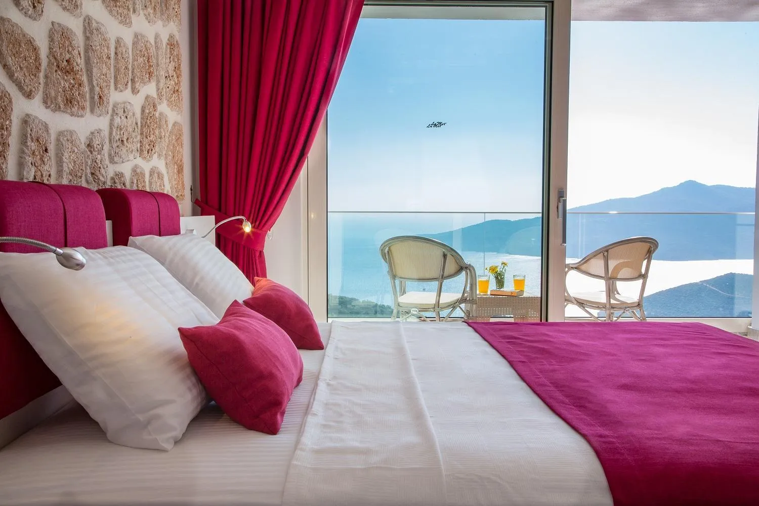 Bedroom, Bed in Villa La Mer Azur