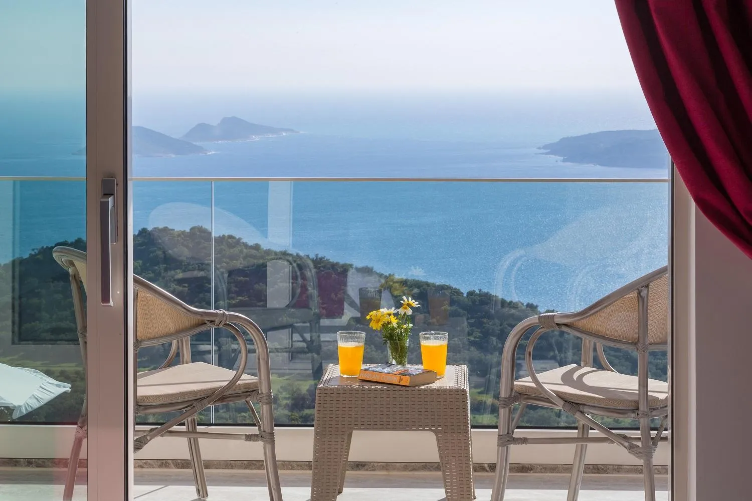 Balcony/Terrace in Villa La Mer Azur