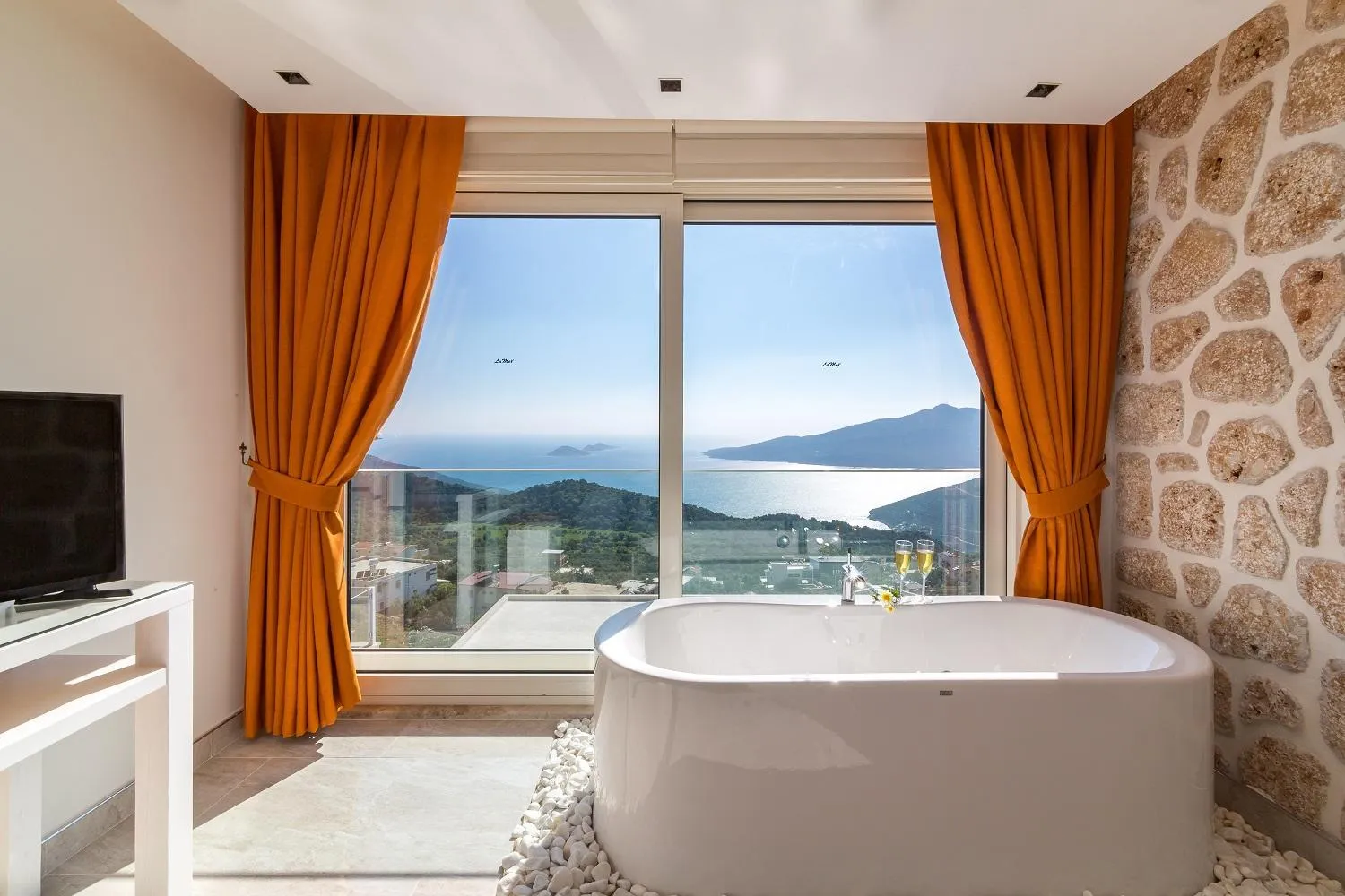 Bedroom in Villa La Mer Azur