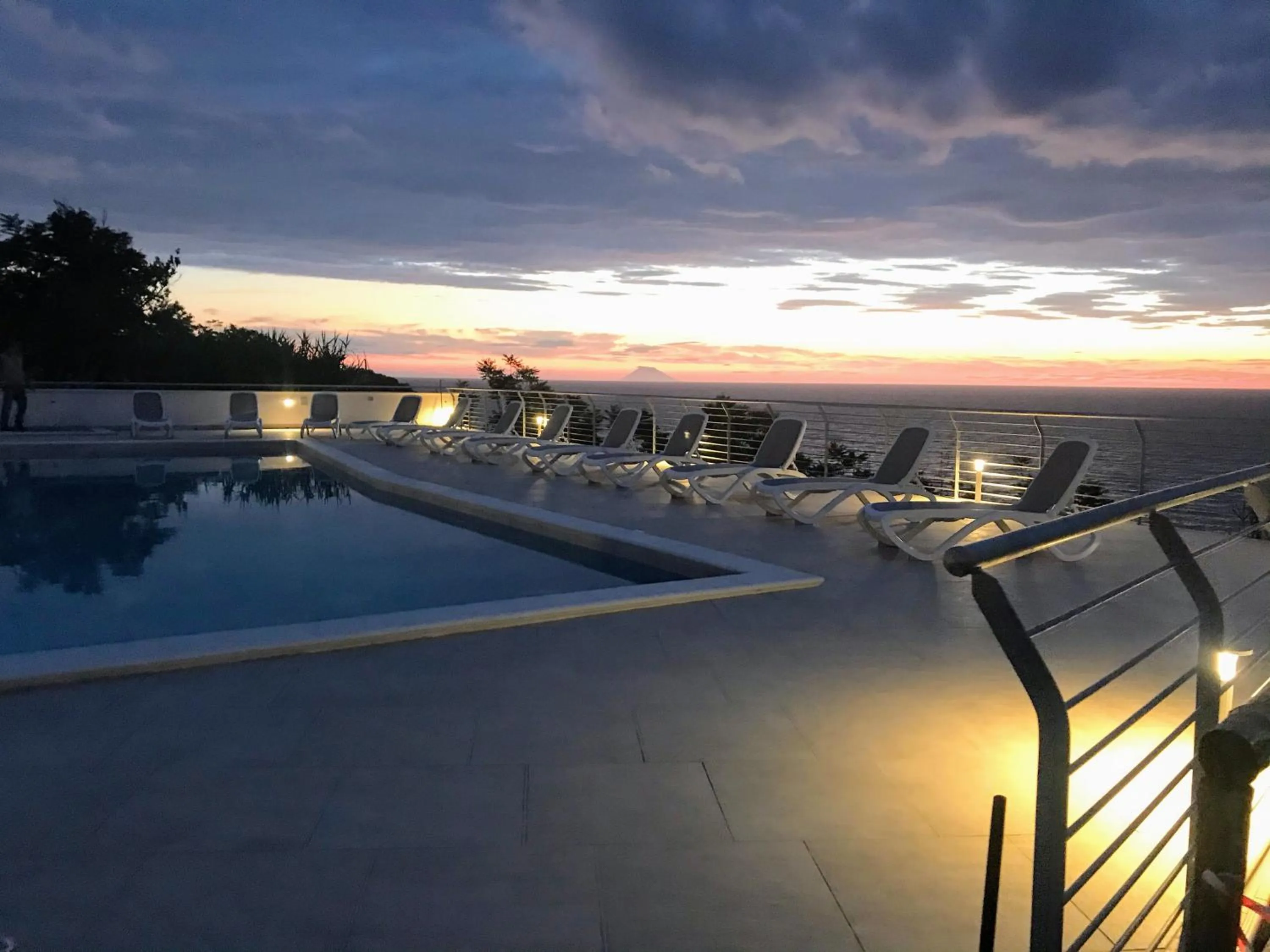 Swimming pool in Appartamenti Pousada Michelino