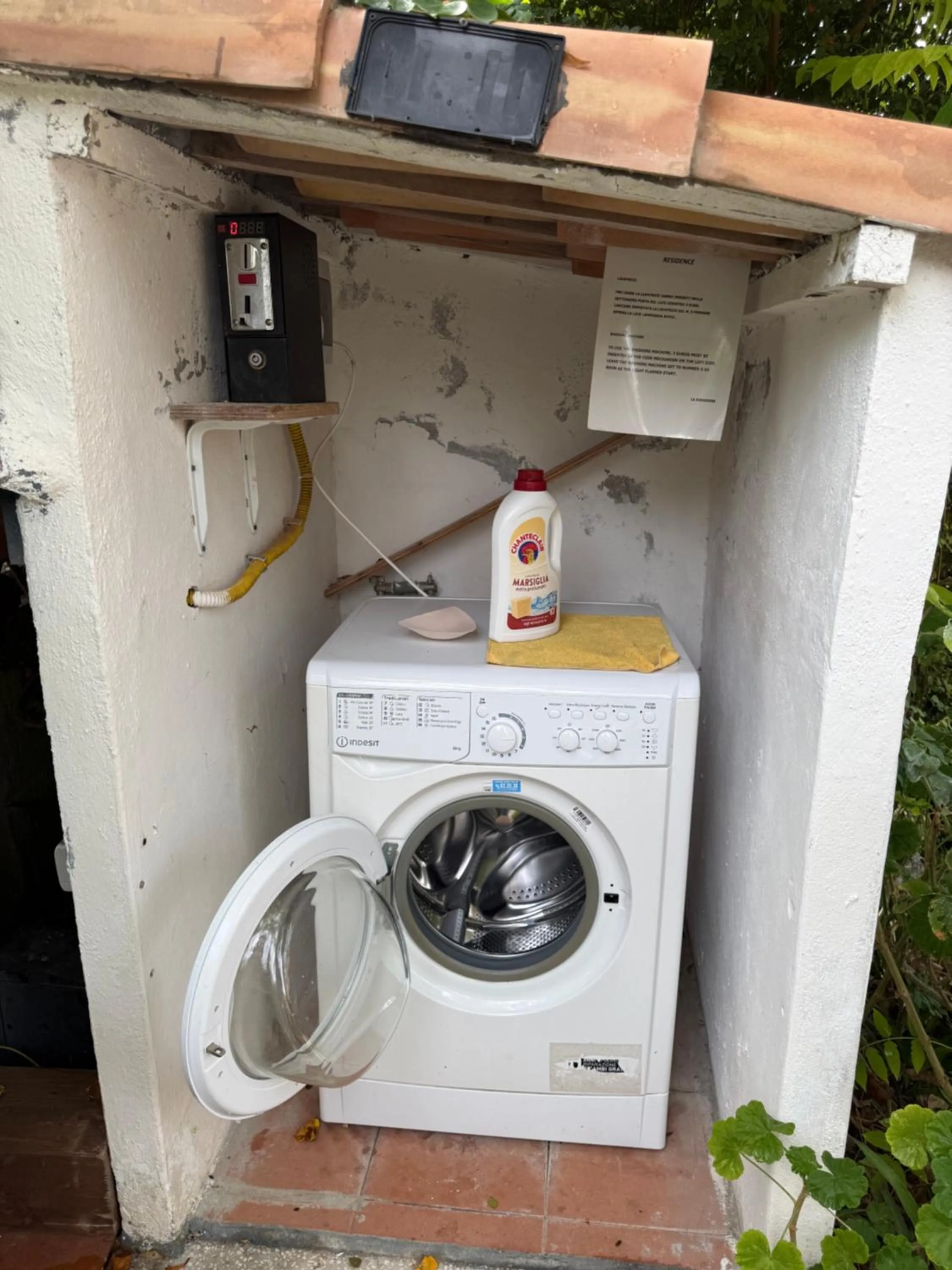 washing machine in Appartamenti Pousada Michelino