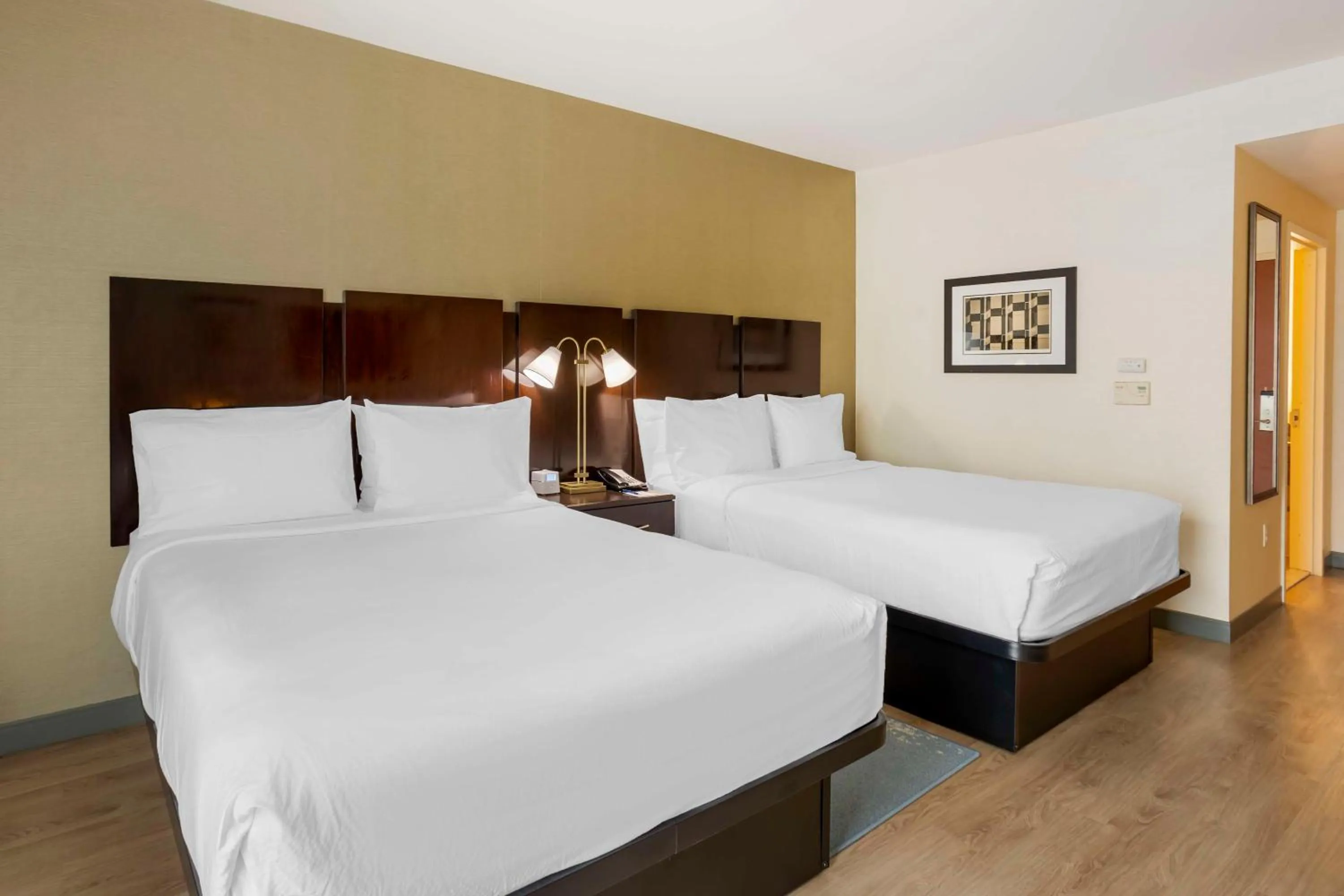Bedroom, Bed in Best Western Plus - King of Prussia