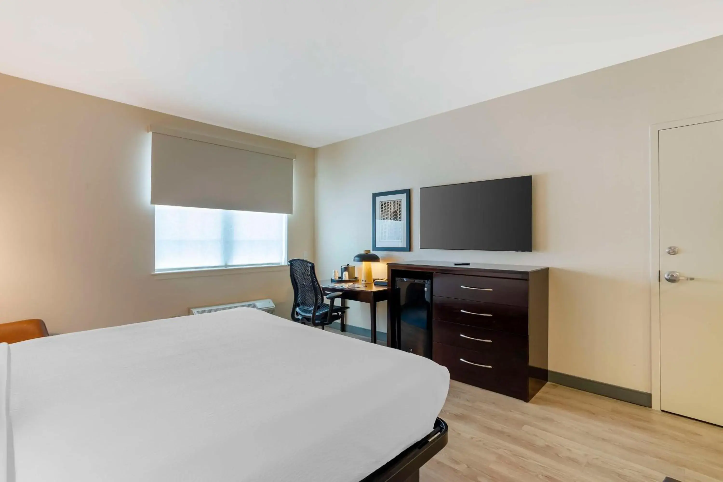 Bedroom, Bed in Best Western Plus - King of Prussia Bedroom, Bed in Best Western Plus - King of Prussia