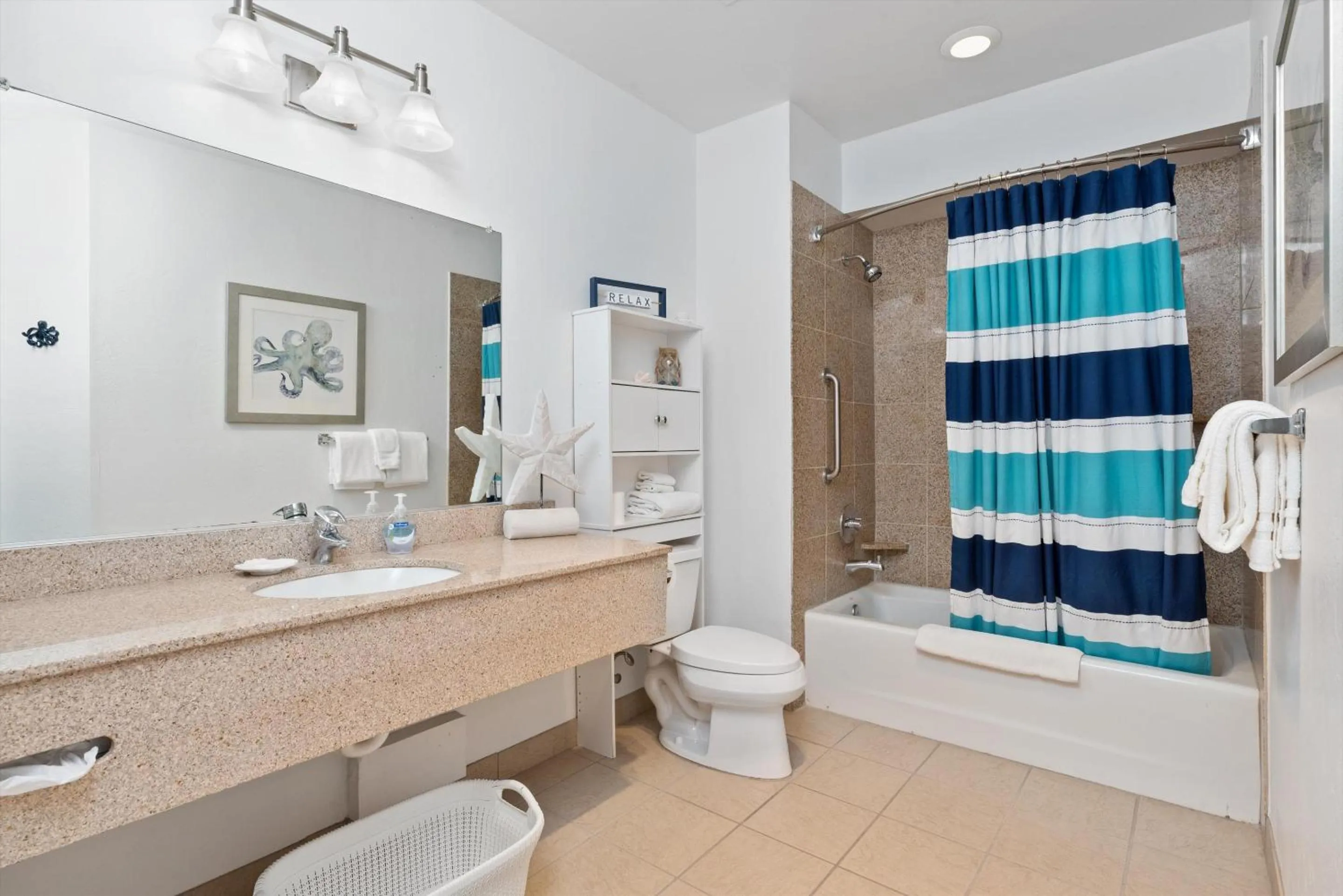 Bathroom in Beach House Inn & Suites