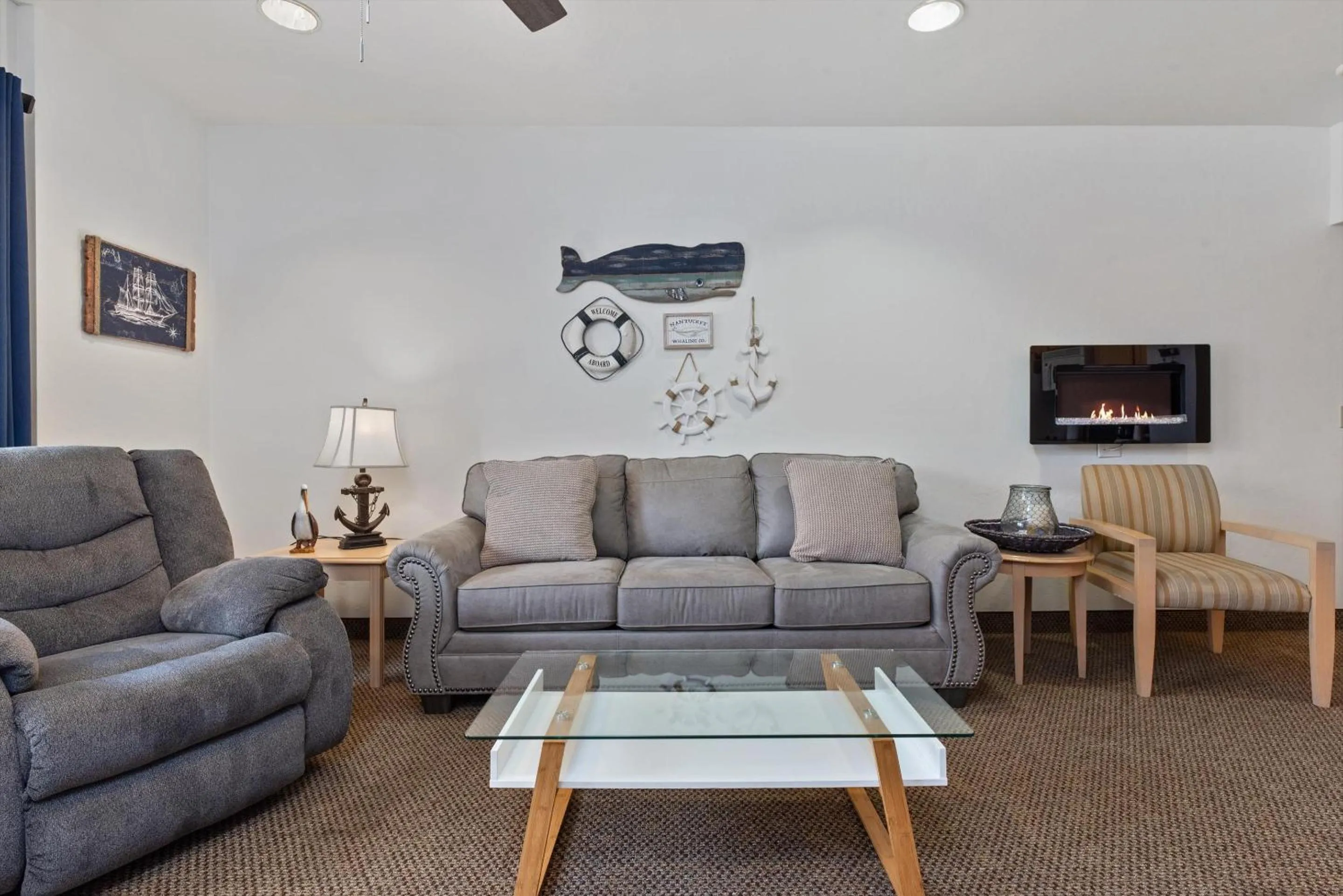 Living room in Beach House Inn & Suites