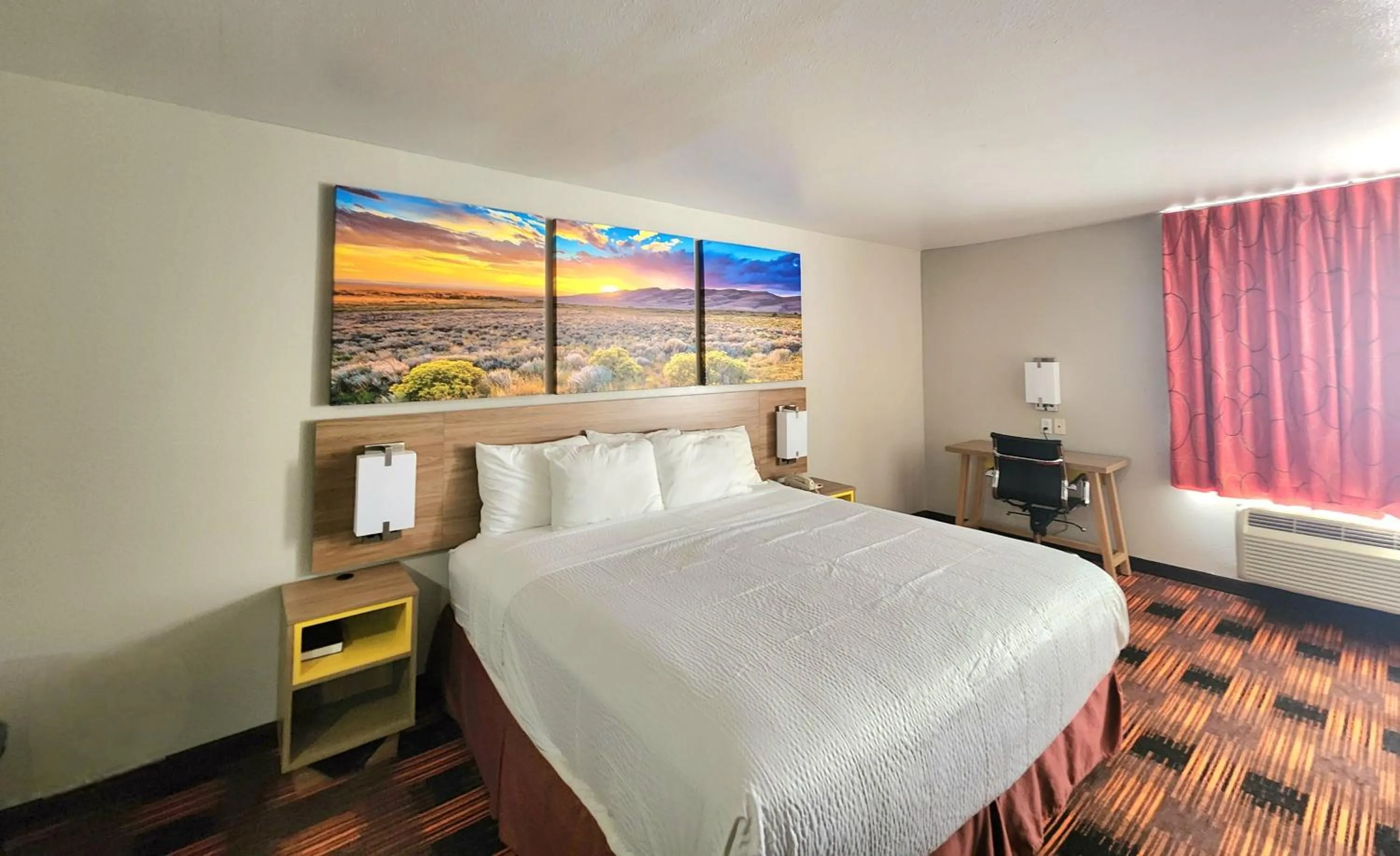 Bedroom, Bed in Days Inn by Wyndham Lumberton