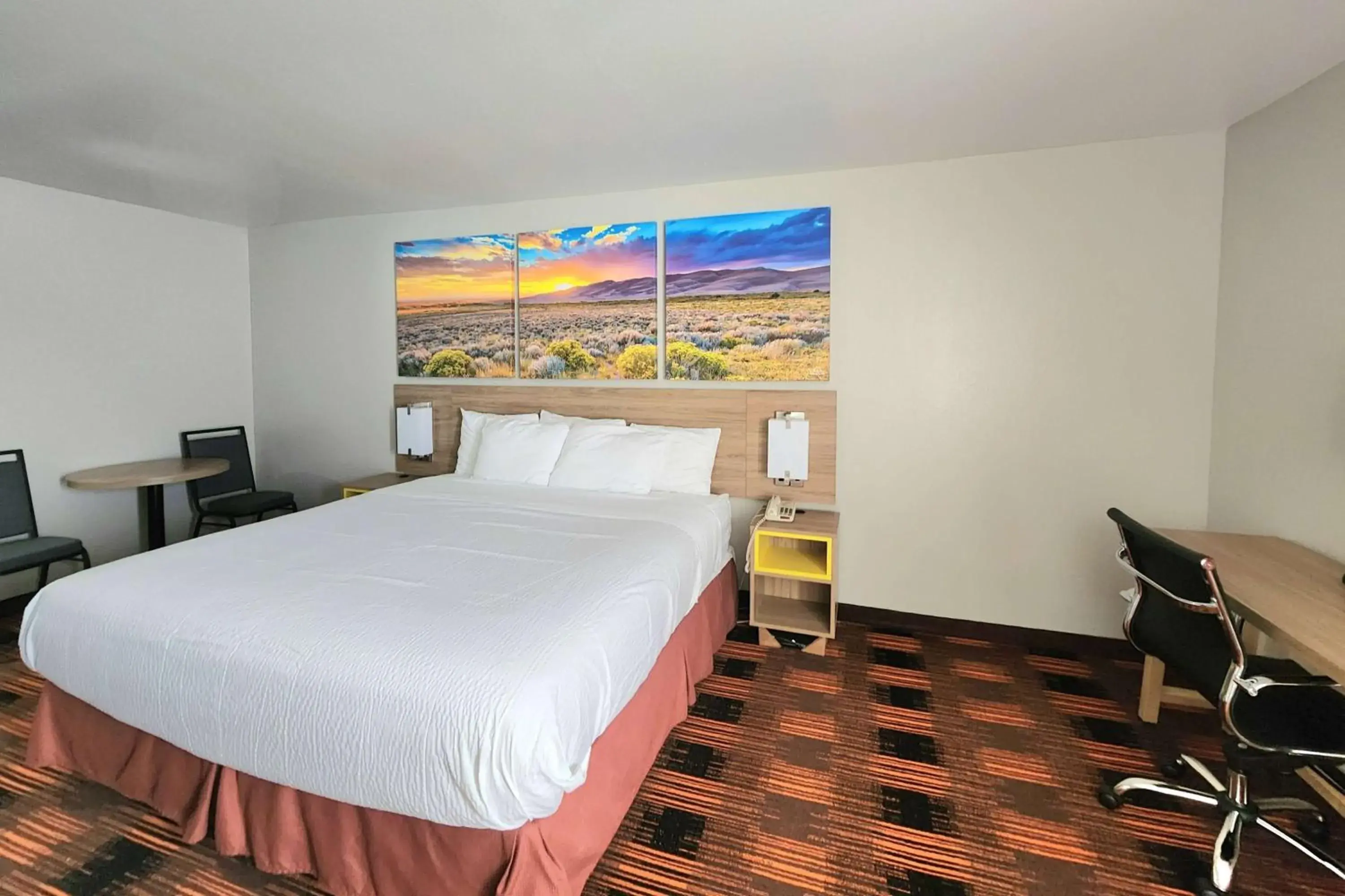 Photo of the whole room, Bed in Days Inn by Wyndham Lumberton Photo of the whole room, Bed in Days Inn by Wyndham Lumberton