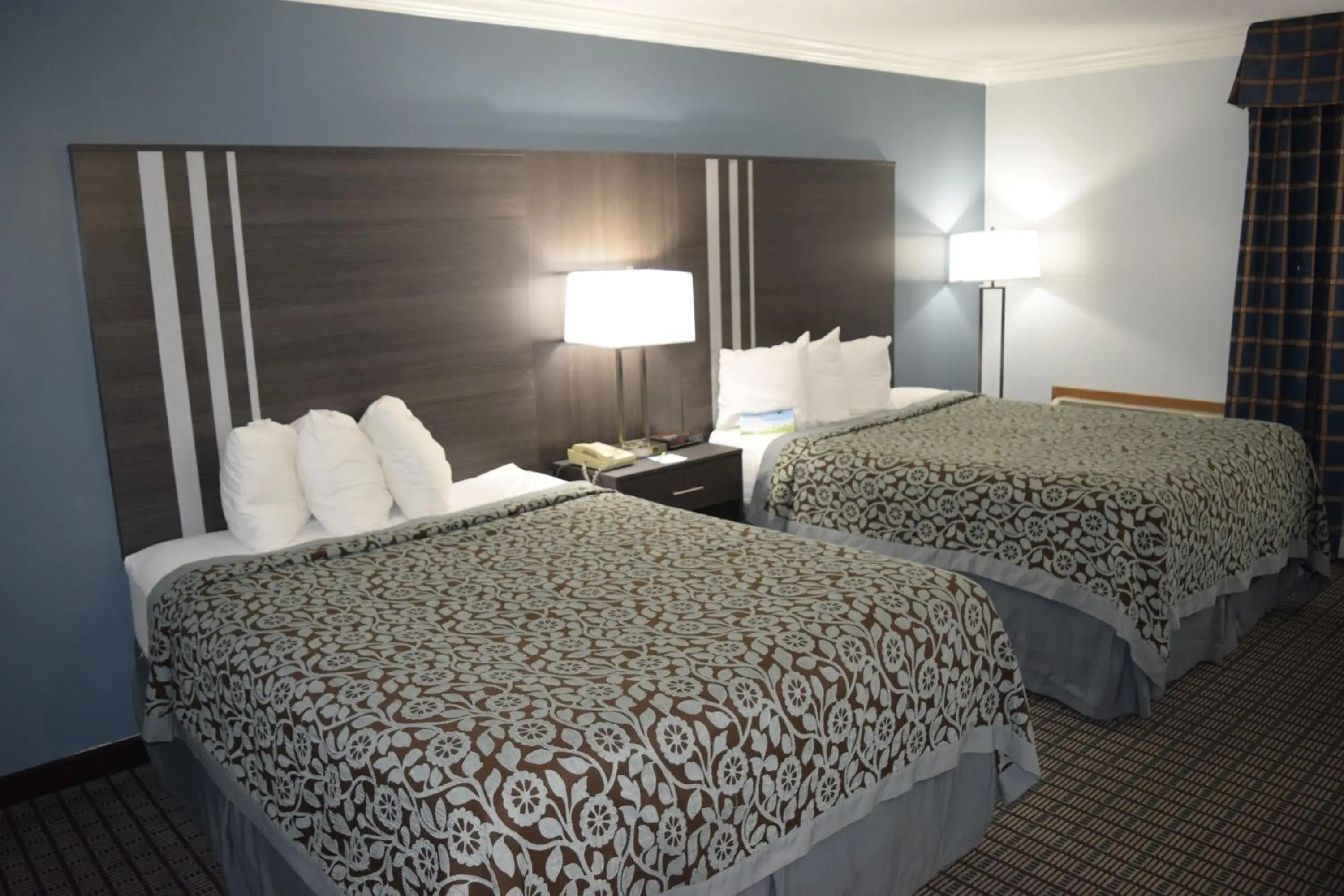 Bed in Days Inn by Wyndham Rock Falls Bed in Days Inn by Wyndham Rock Falls