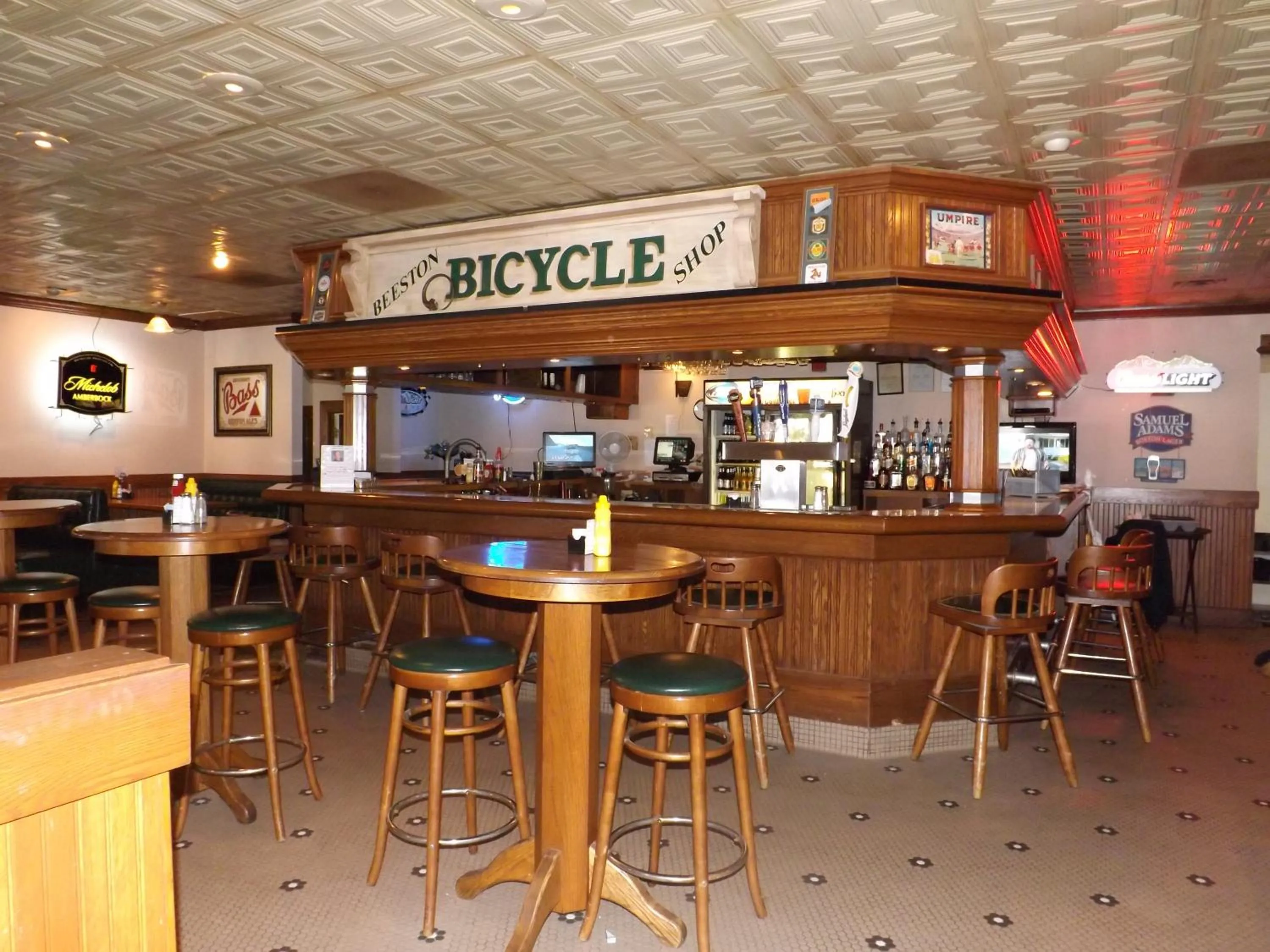 Lounge or bar in Days Inn by Wyndham Rock Falls