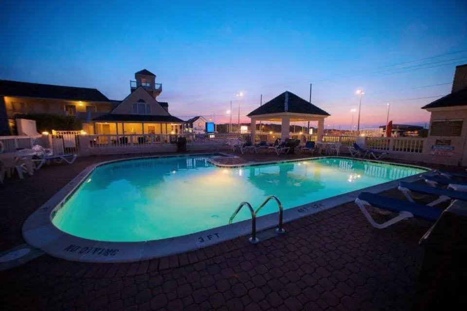 Swimming pool in Hatteras Island Inn Swimming pool in Hatteras Island Inn