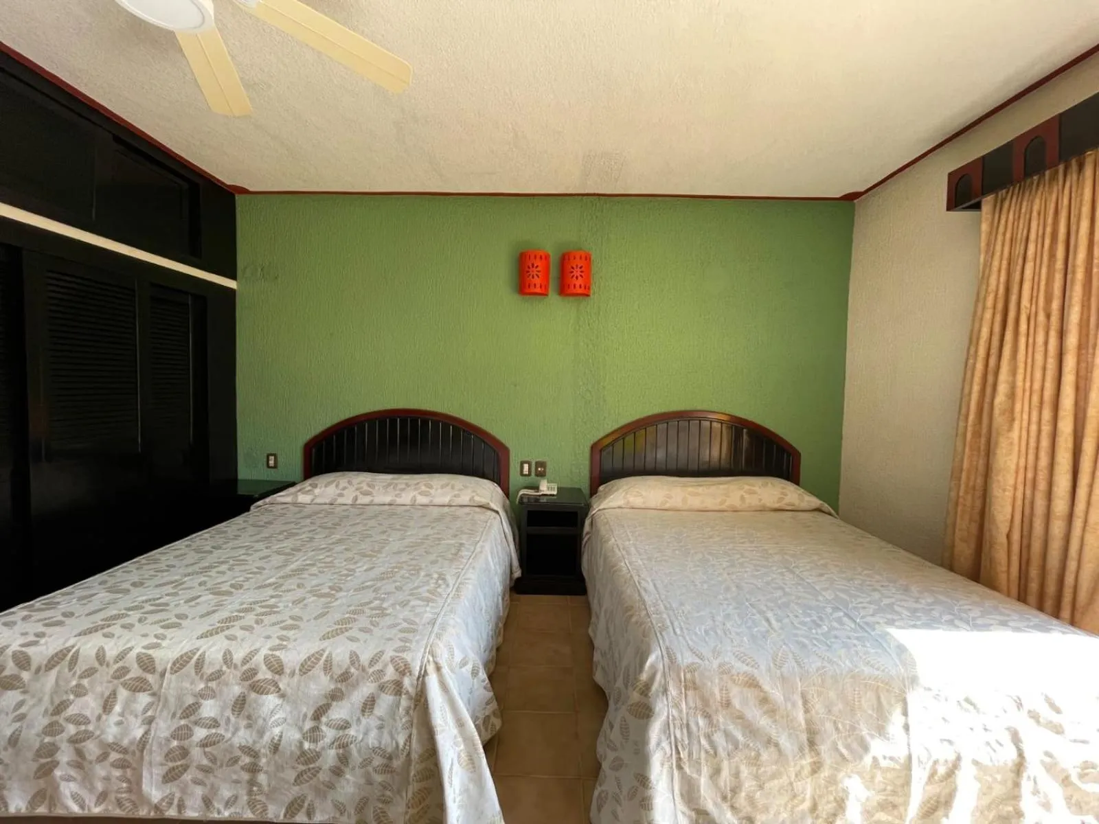 Bed in Suites Los Arcos