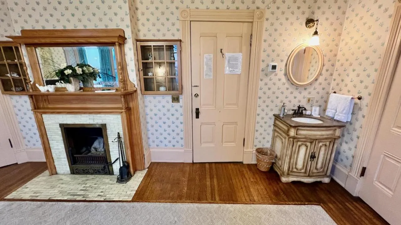 The Hancock House Bed & Breakfast Inn