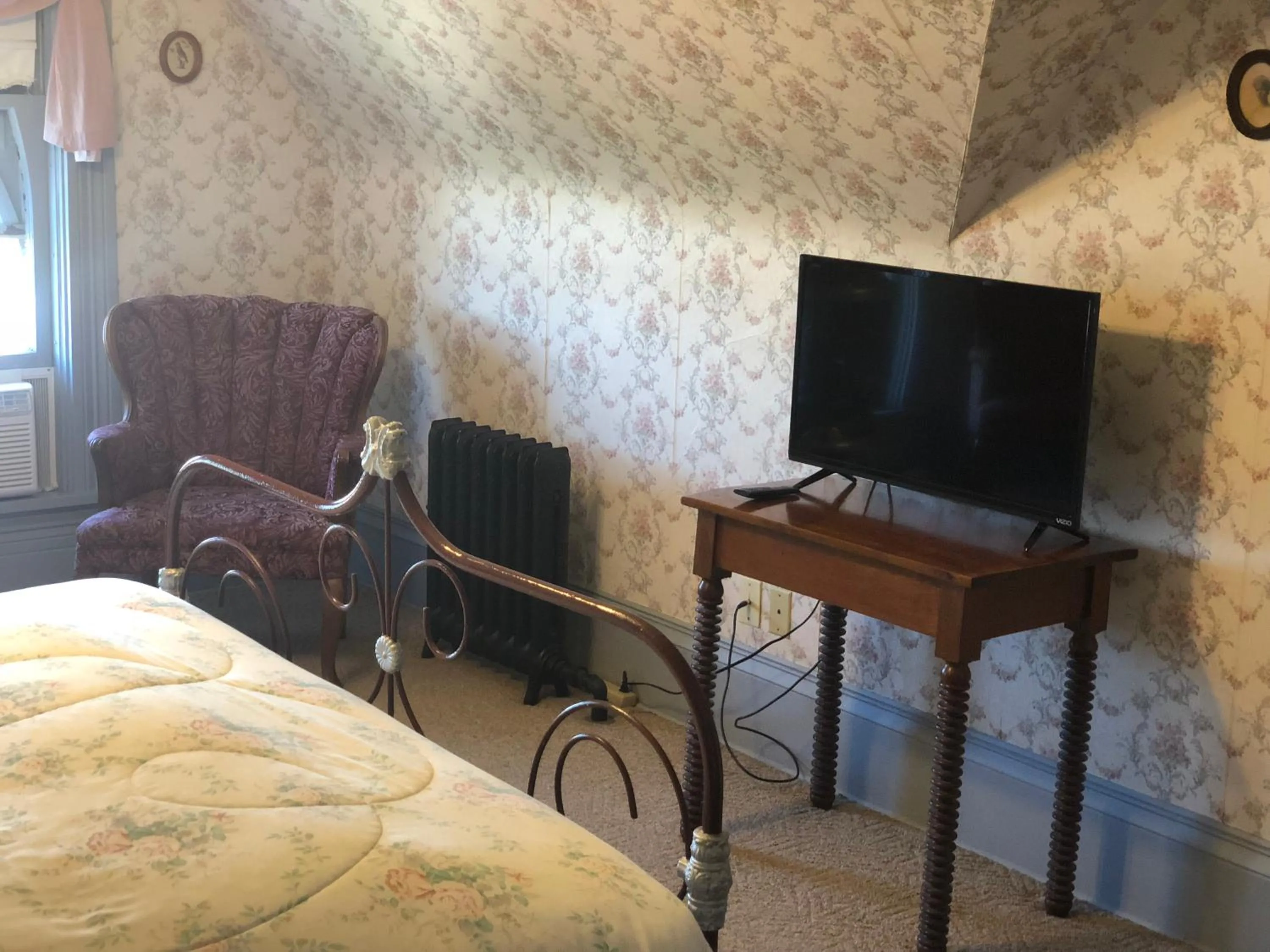The Hancock House Bed & Breakfast Inn