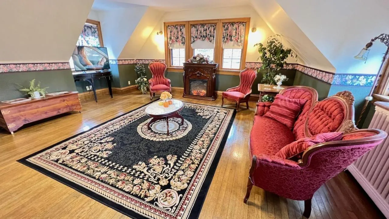 The Hancock House Bed & Breakfast Inn