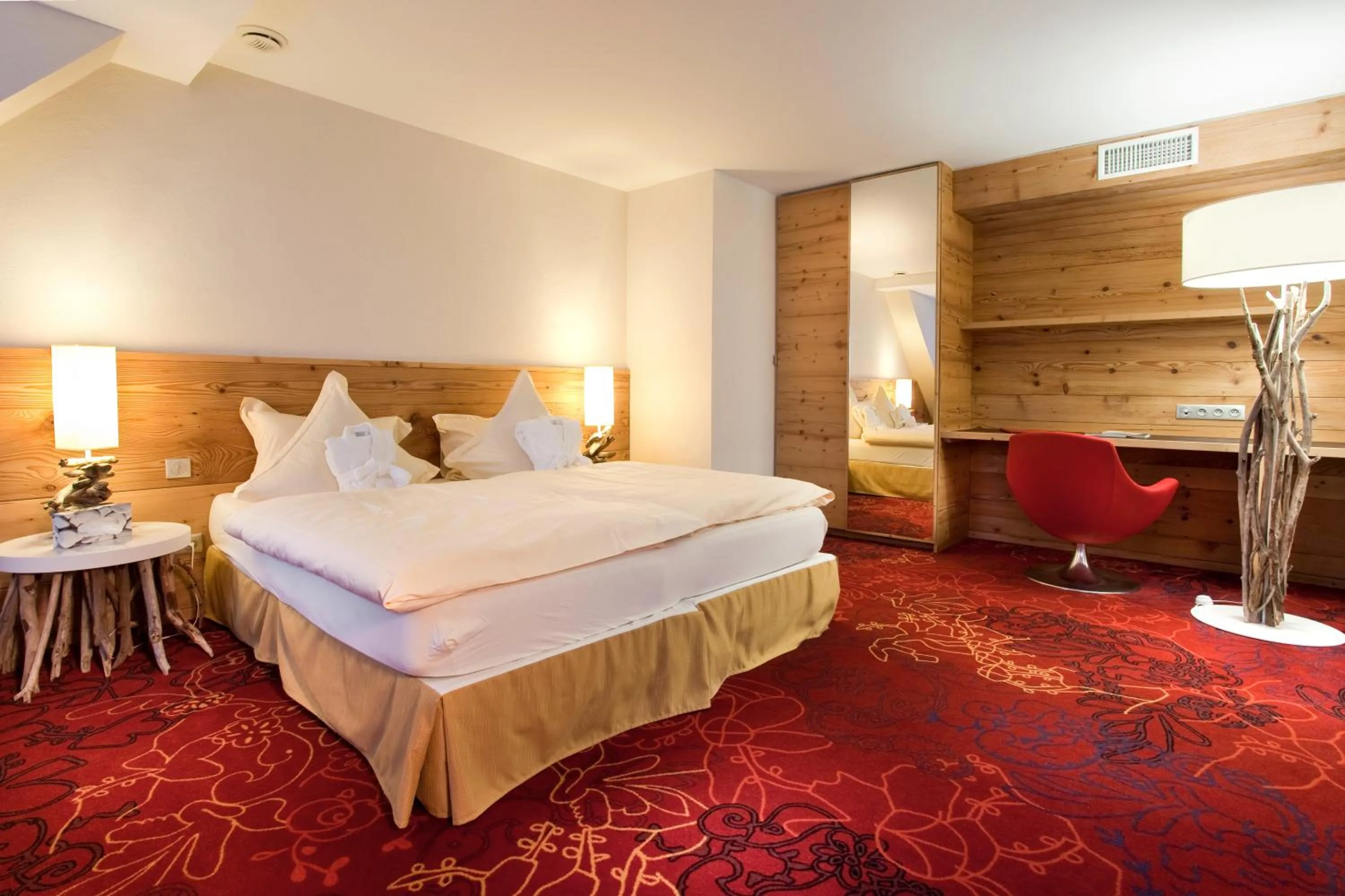 Bedroom, Bed in Spa Hôtel Restaurant Au Lion d'Or