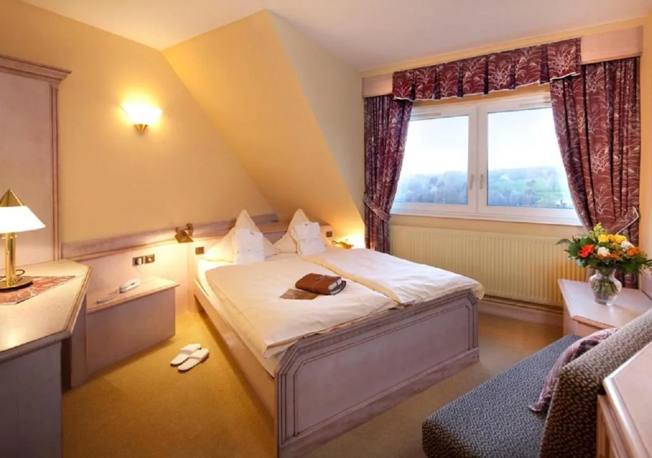 Bed in Spa Hôtel Restaurant Au Lion d'Or