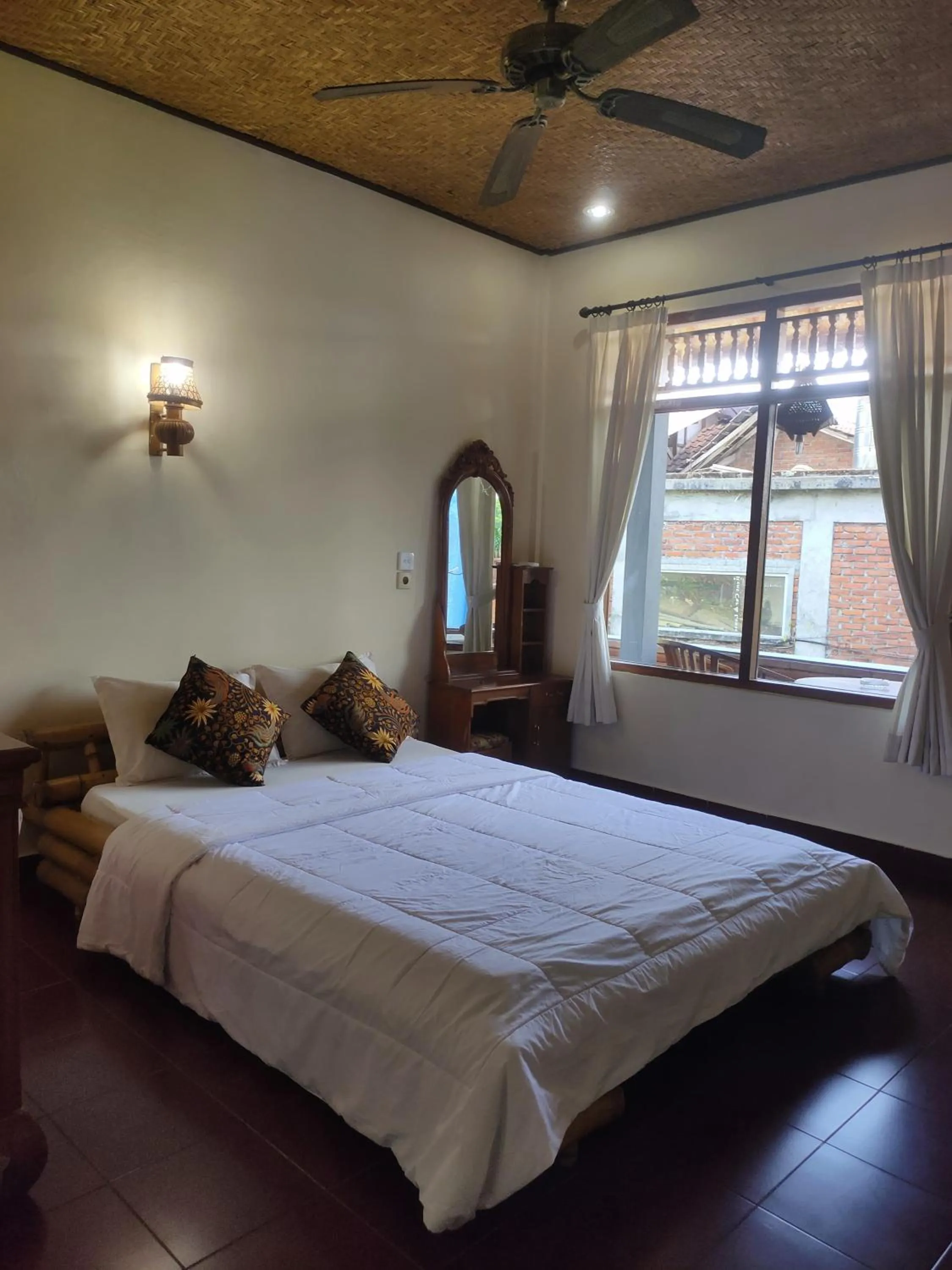 Bed in Candra Asri Bungalow! Free Early Check In, Great November Deal!