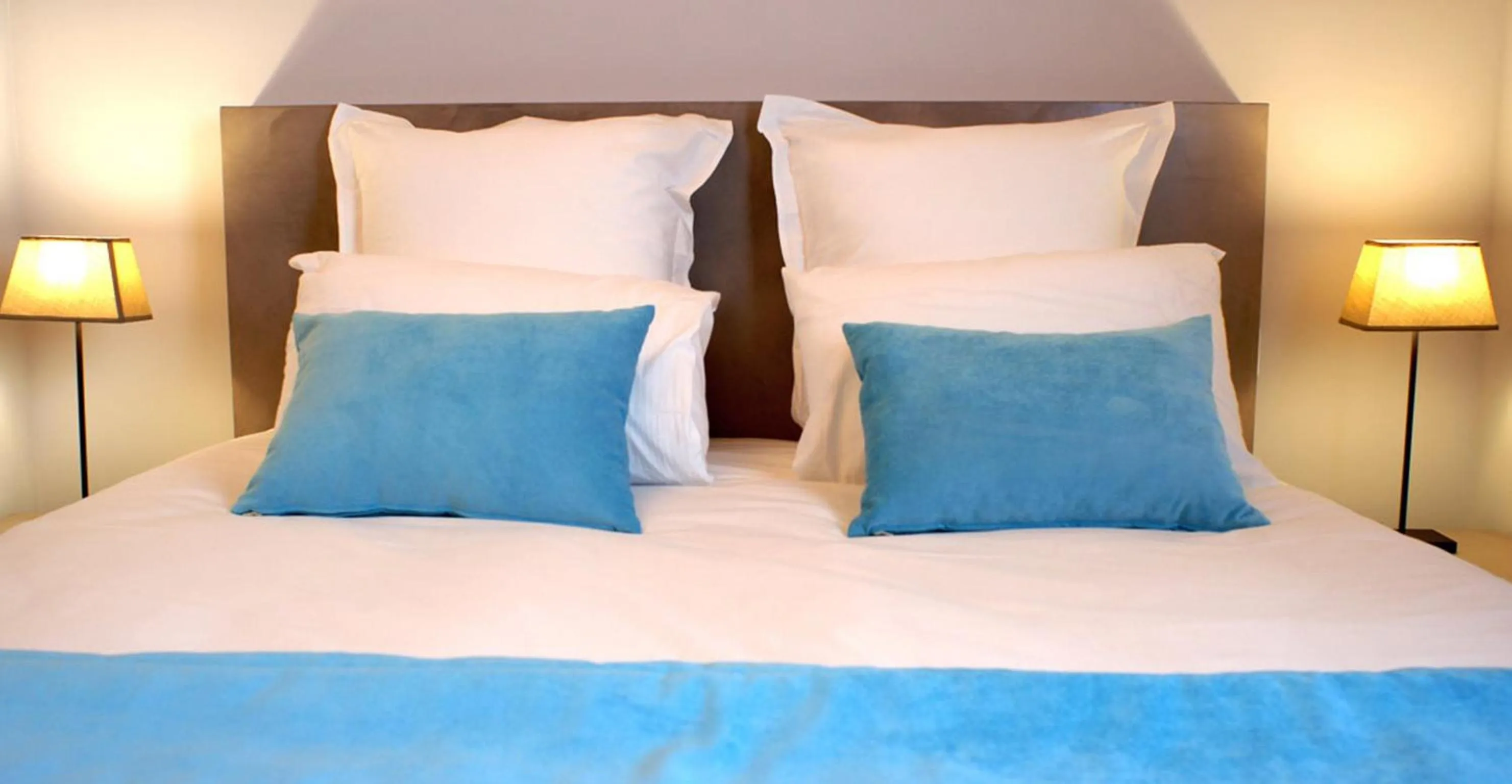 Bed in The Originals Boutique, Hôtel La Grange, Niort