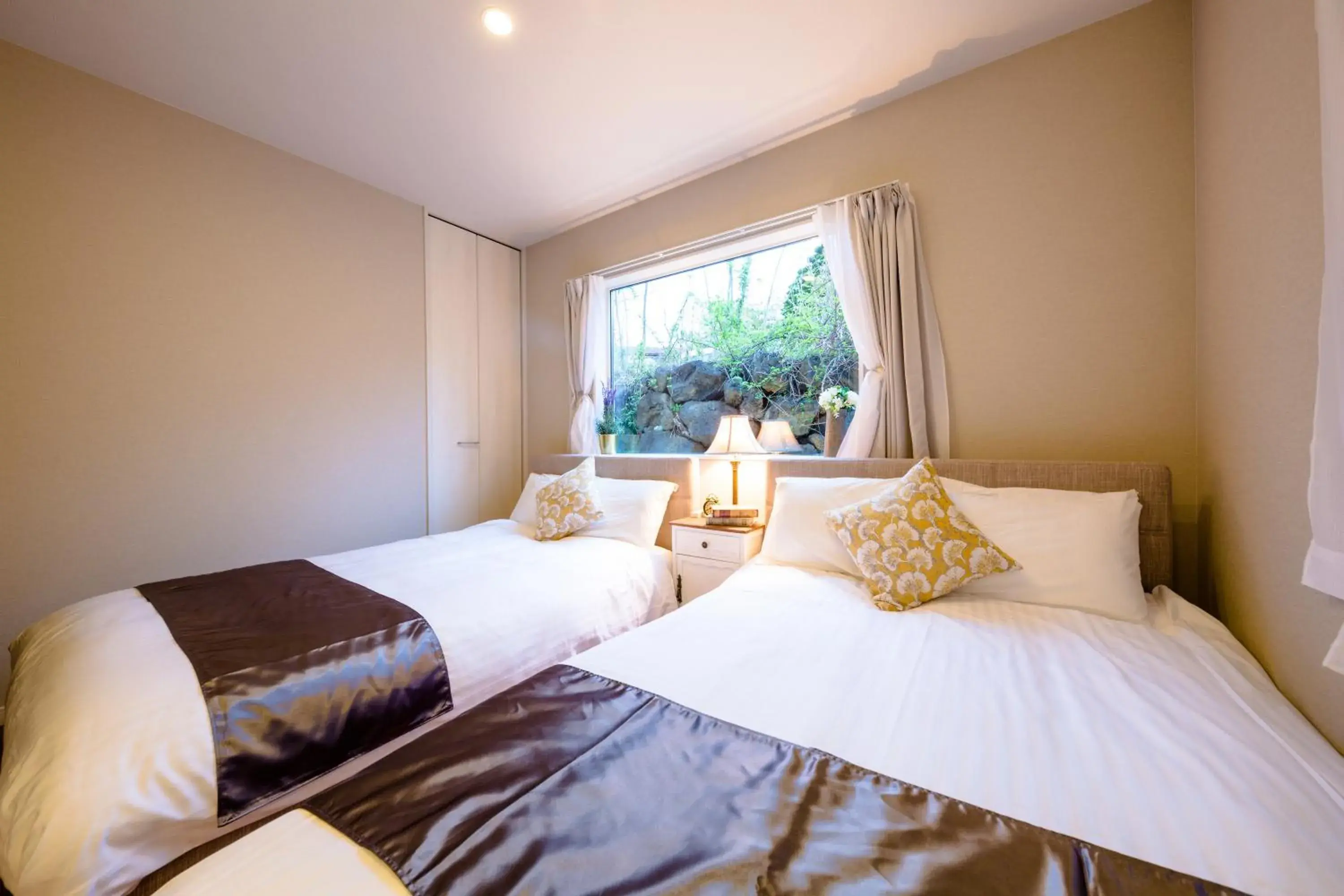 Bed in Villa Hanasaku Fujikawaguchiko B Bed in Villa Hanasaku Fujikawaguchiko B