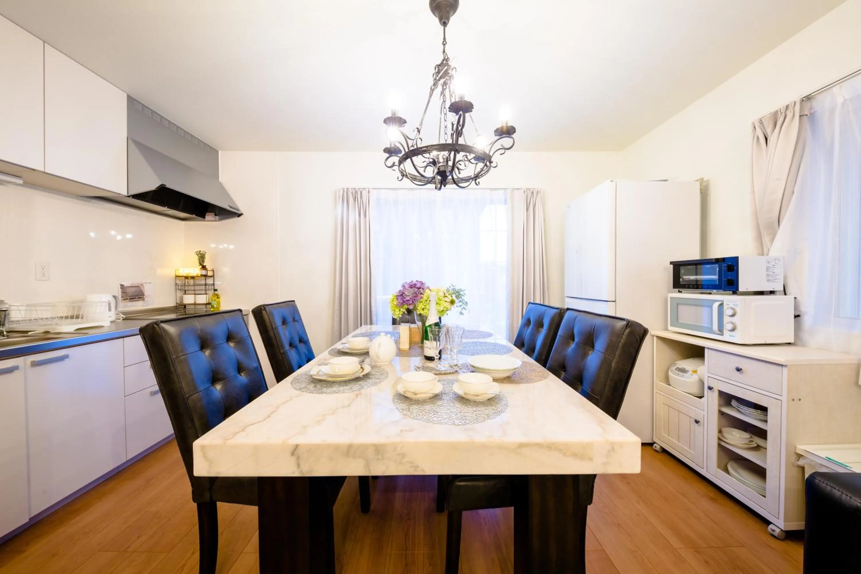 Dining area in Villa Hanasaku Fujikawaguchiko B